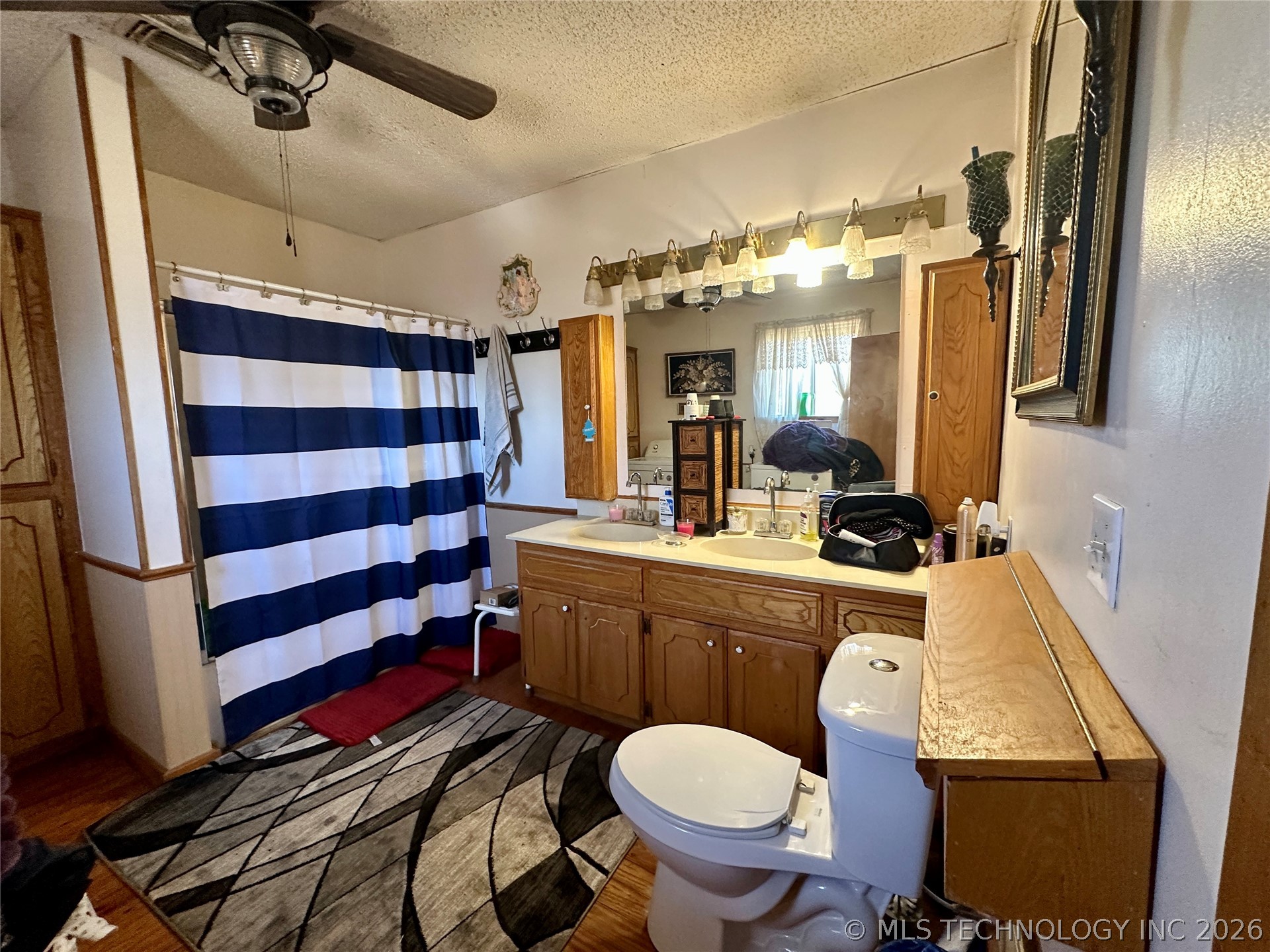 5924 Kickapoo Avenue Property Photo 14