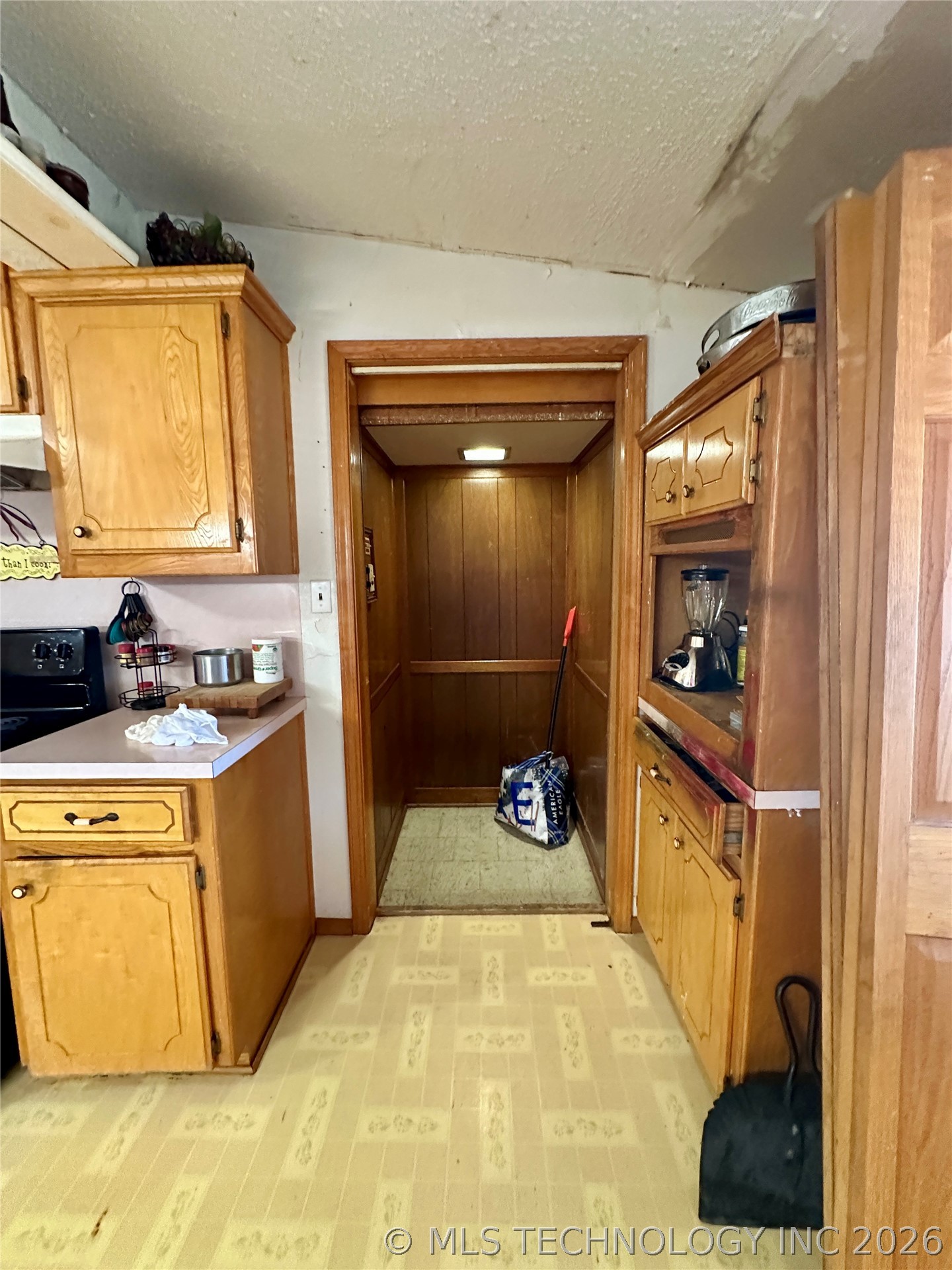 5924 Kickapoo Avenue Property Photo 28