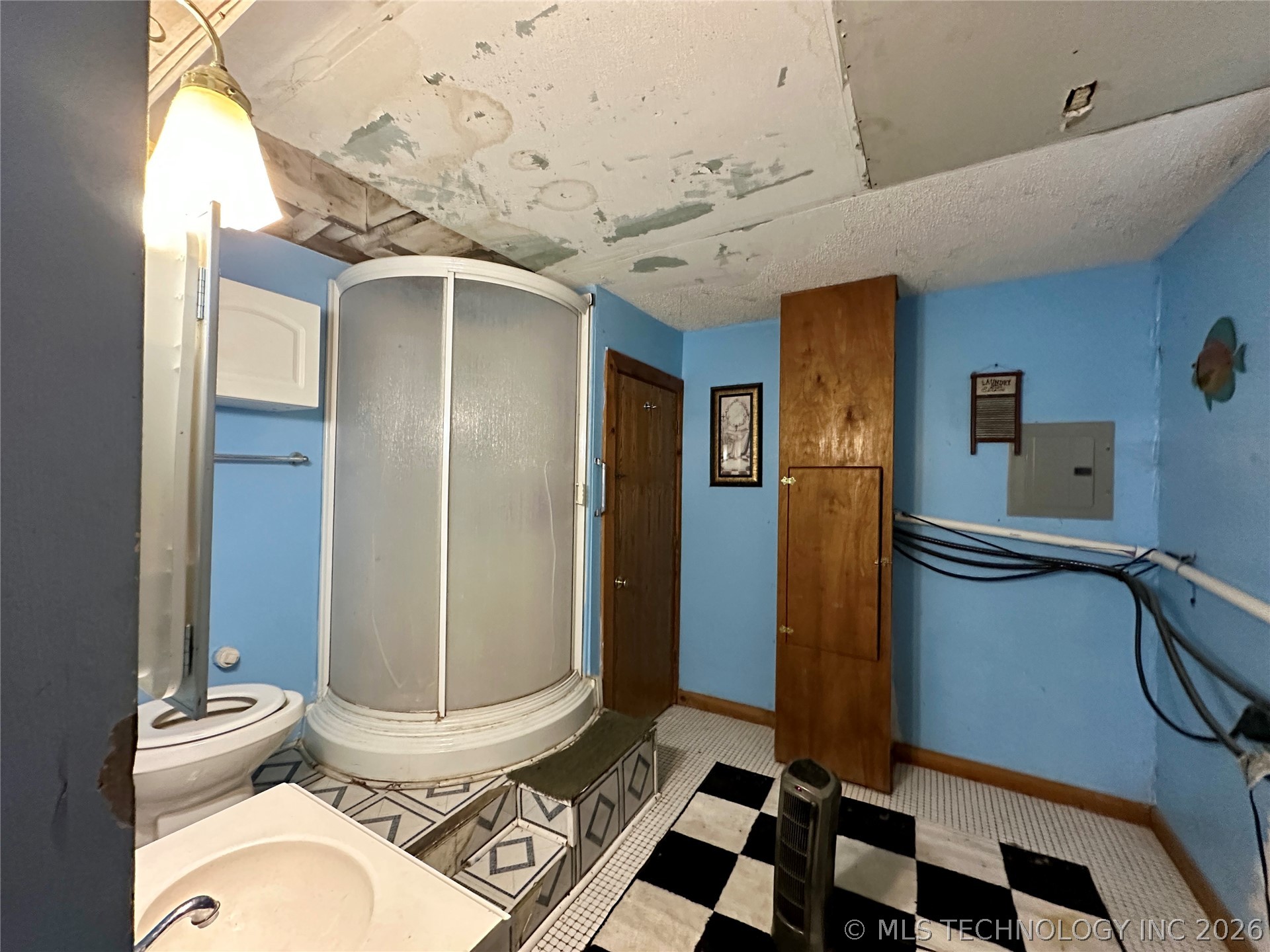 5924 Kickapoo Avenue Property Photo 45