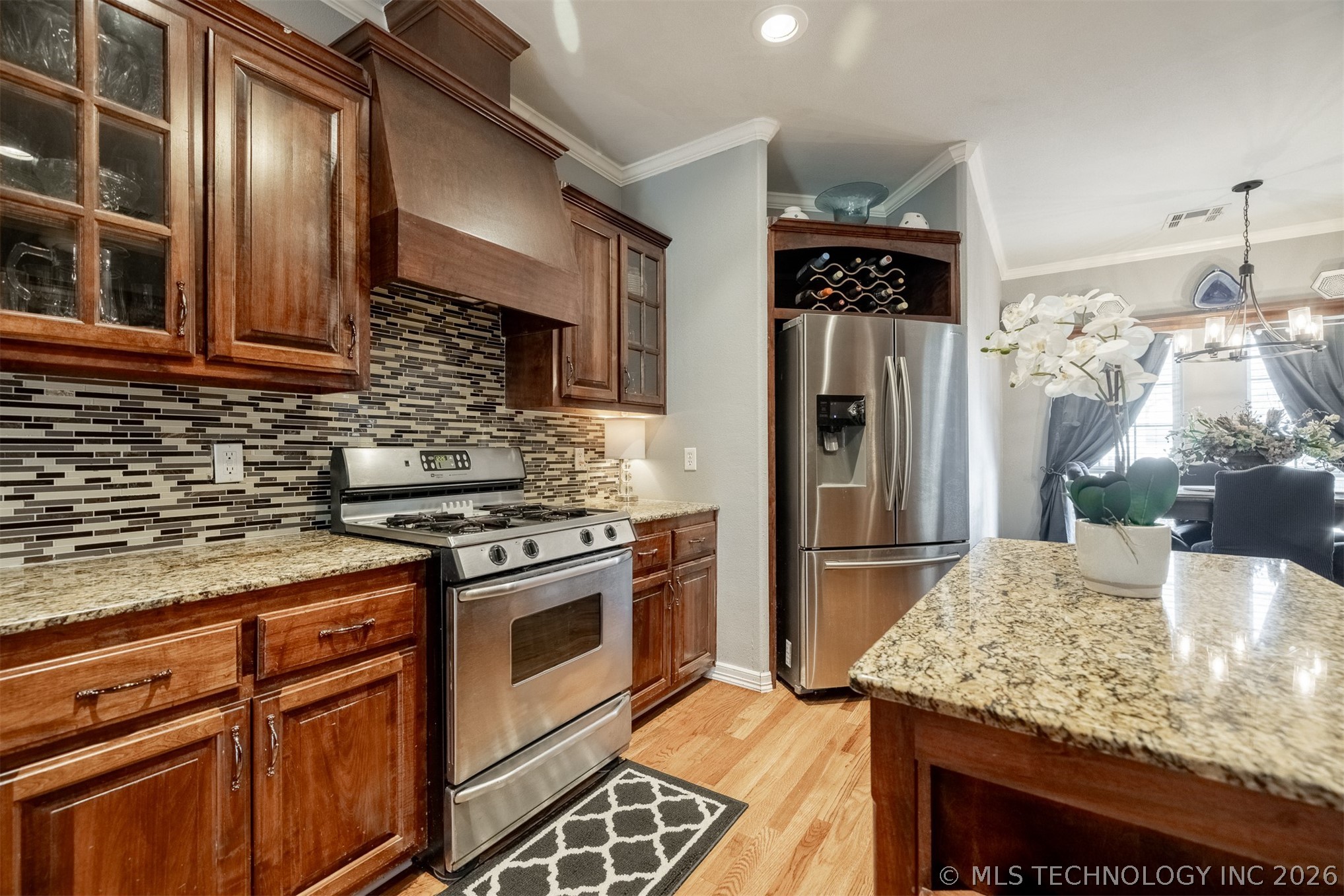 710 W 40th Street Property Photo 18