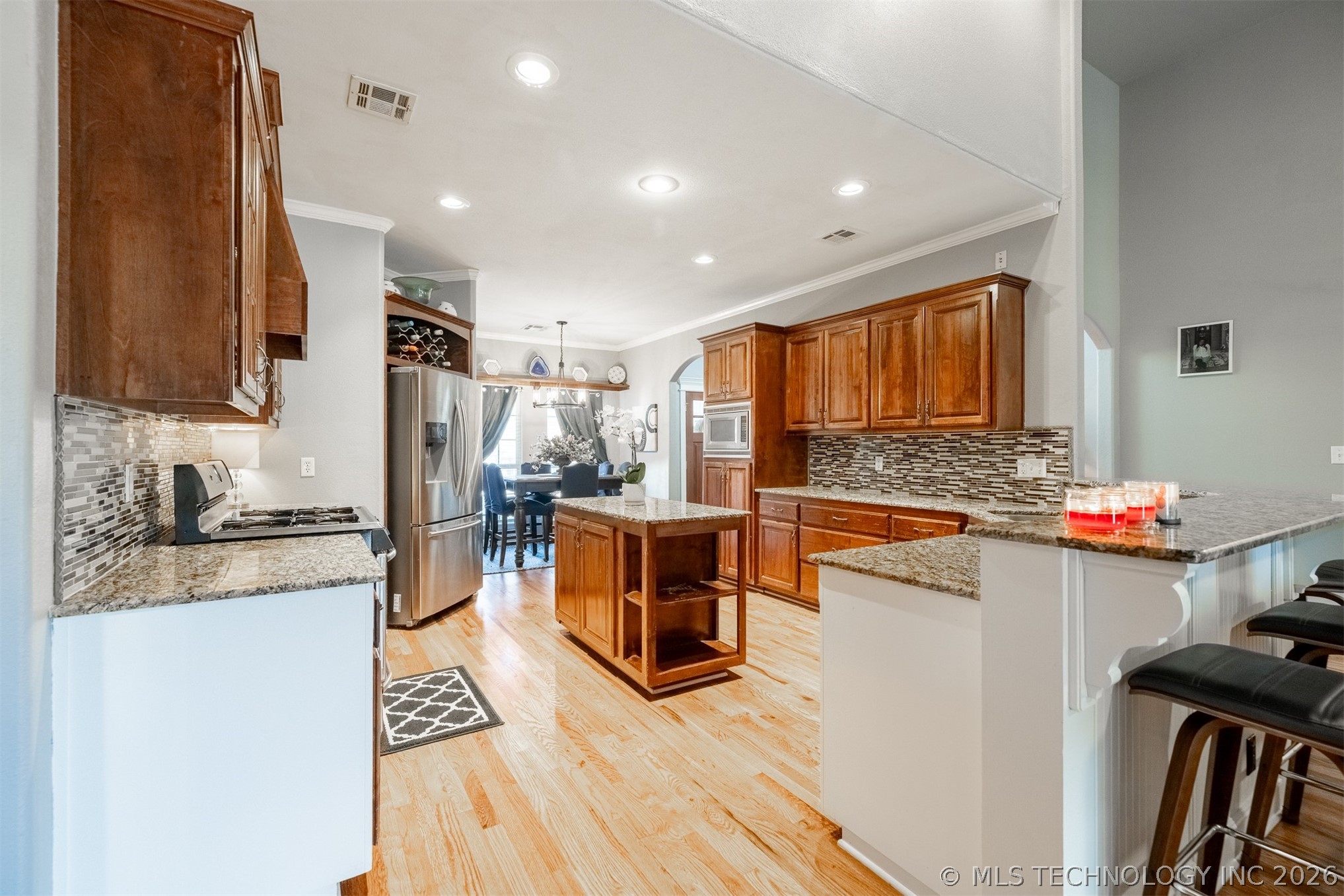710 W 40th Street Property Photo 19