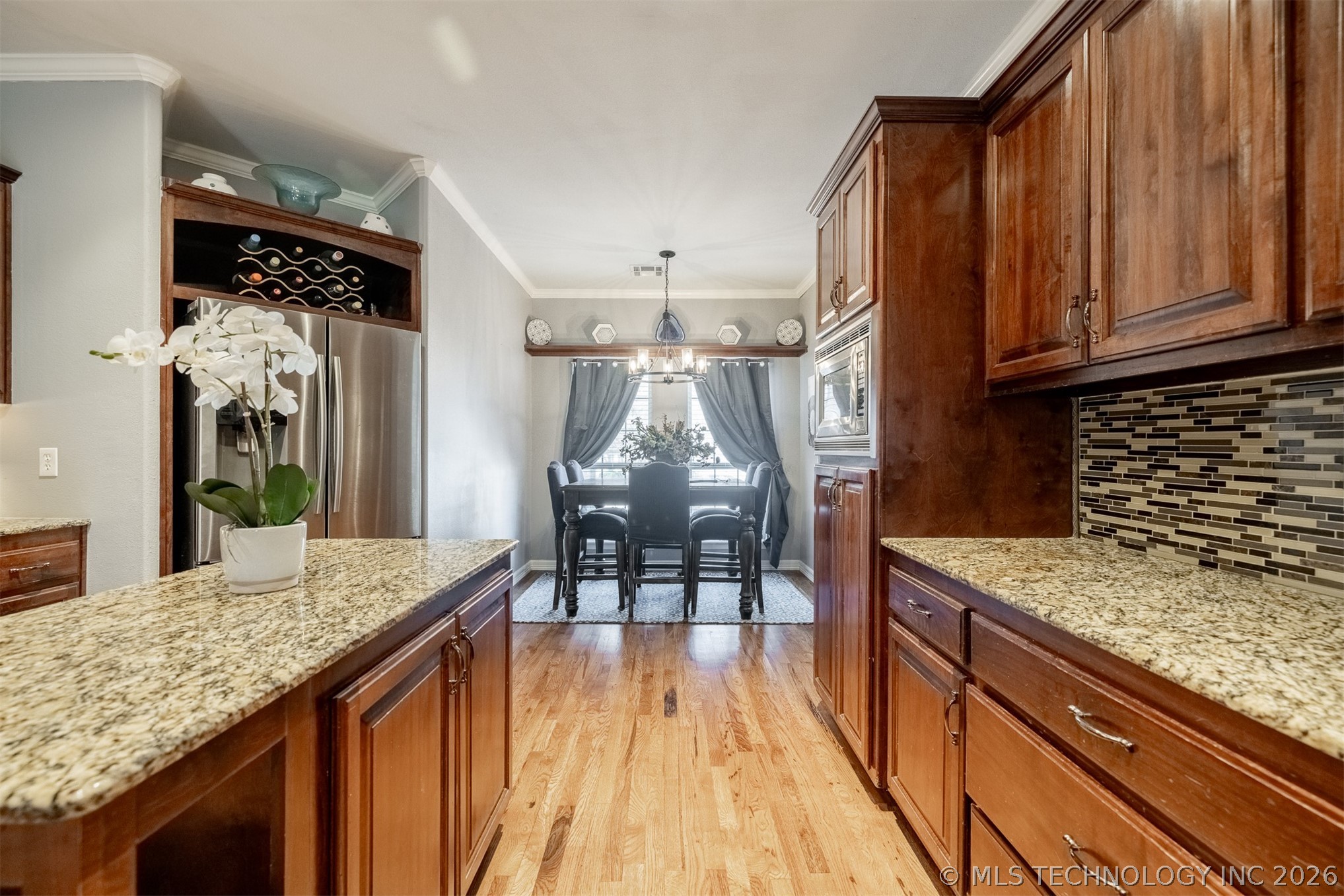 710 W 40th Street Property Photo 20