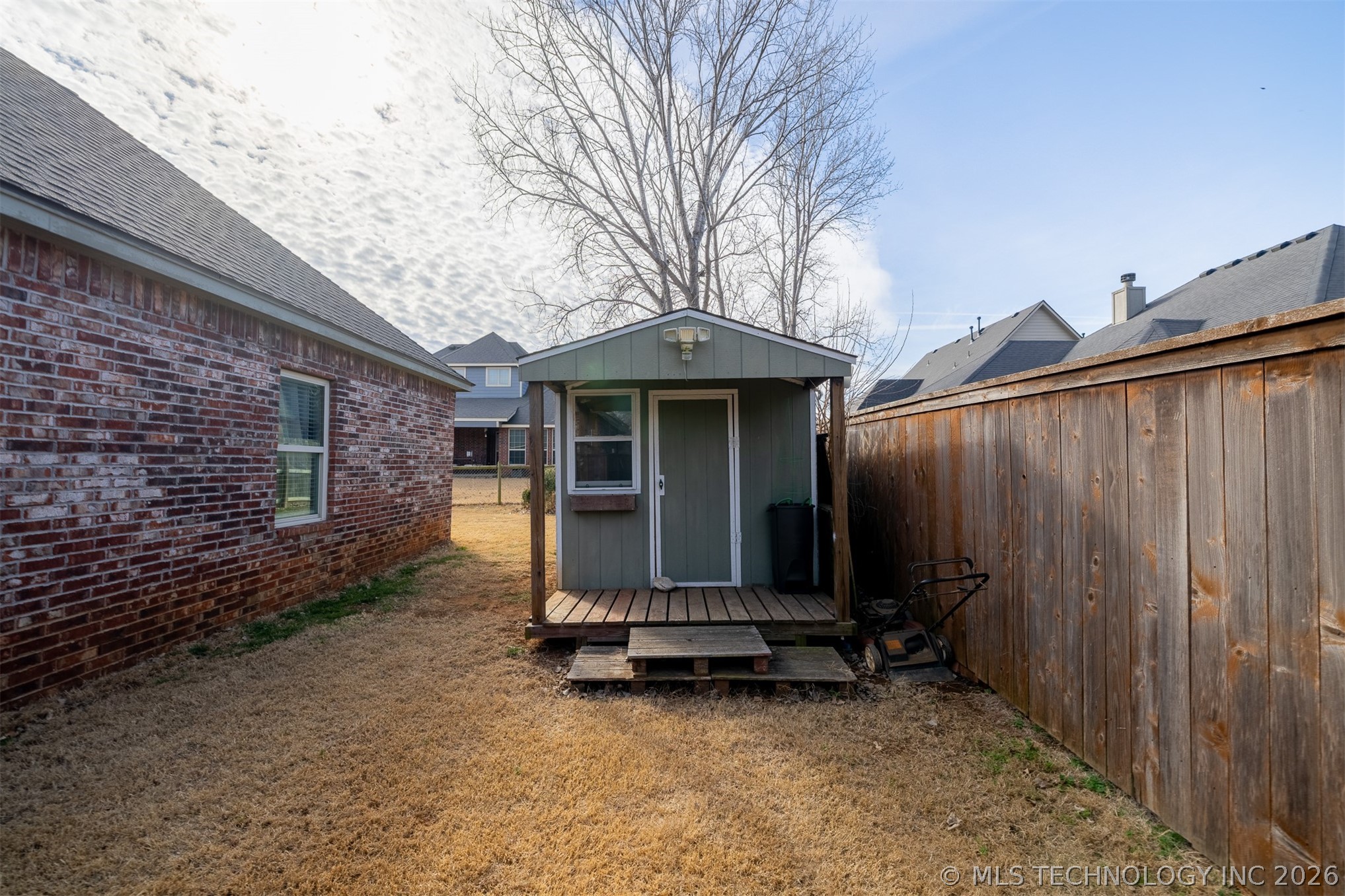 710 W 40th Street Property Photo 56