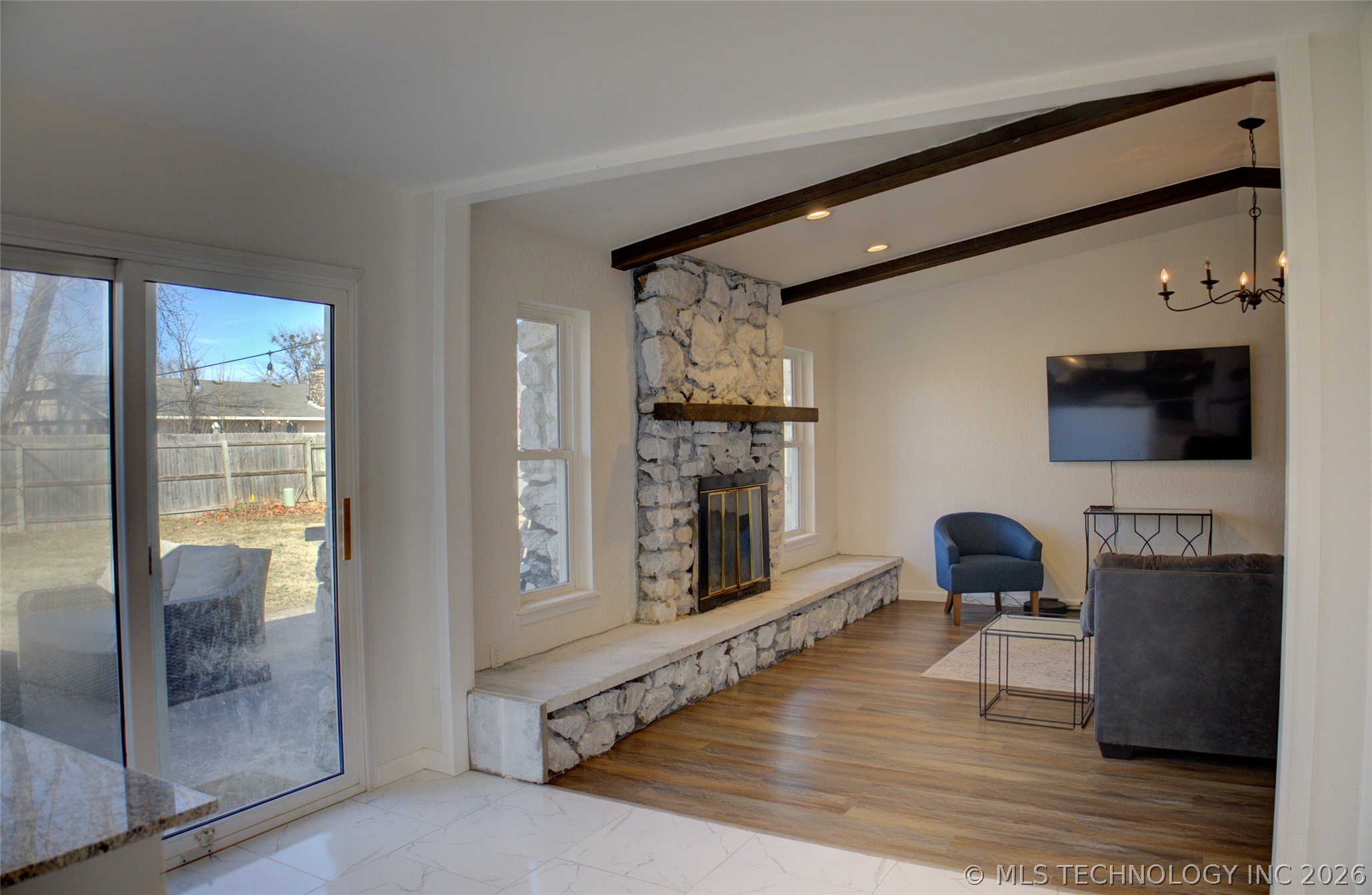 1924 W Urbana Street Property Photo 14