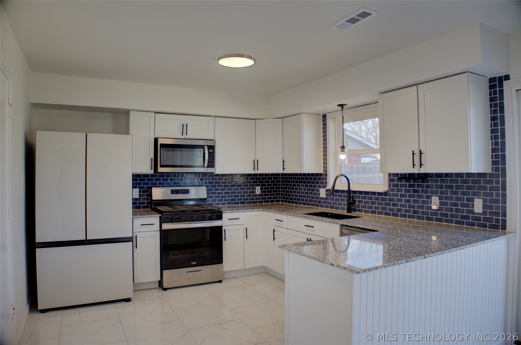 1924 W Urbana Street Property Photo 16