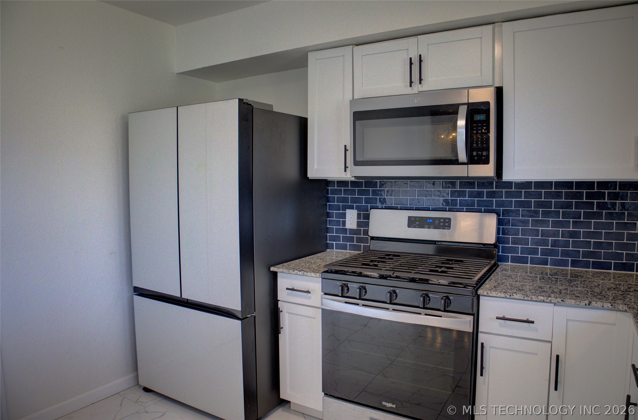 1924 W Urbana Street Property Photo 20