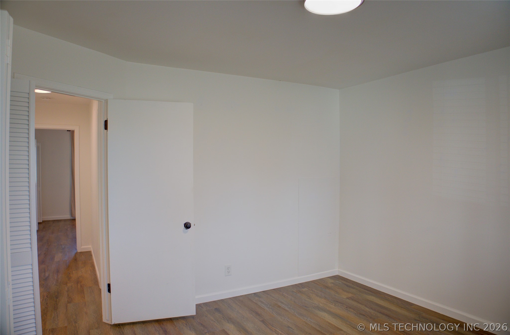 1924 W Urbana Street Property Photo 32