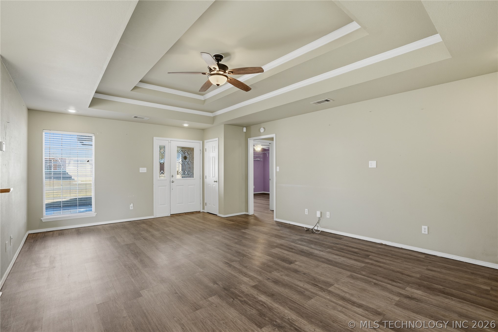 906 Kentucky Derby Drive Property Photo 5