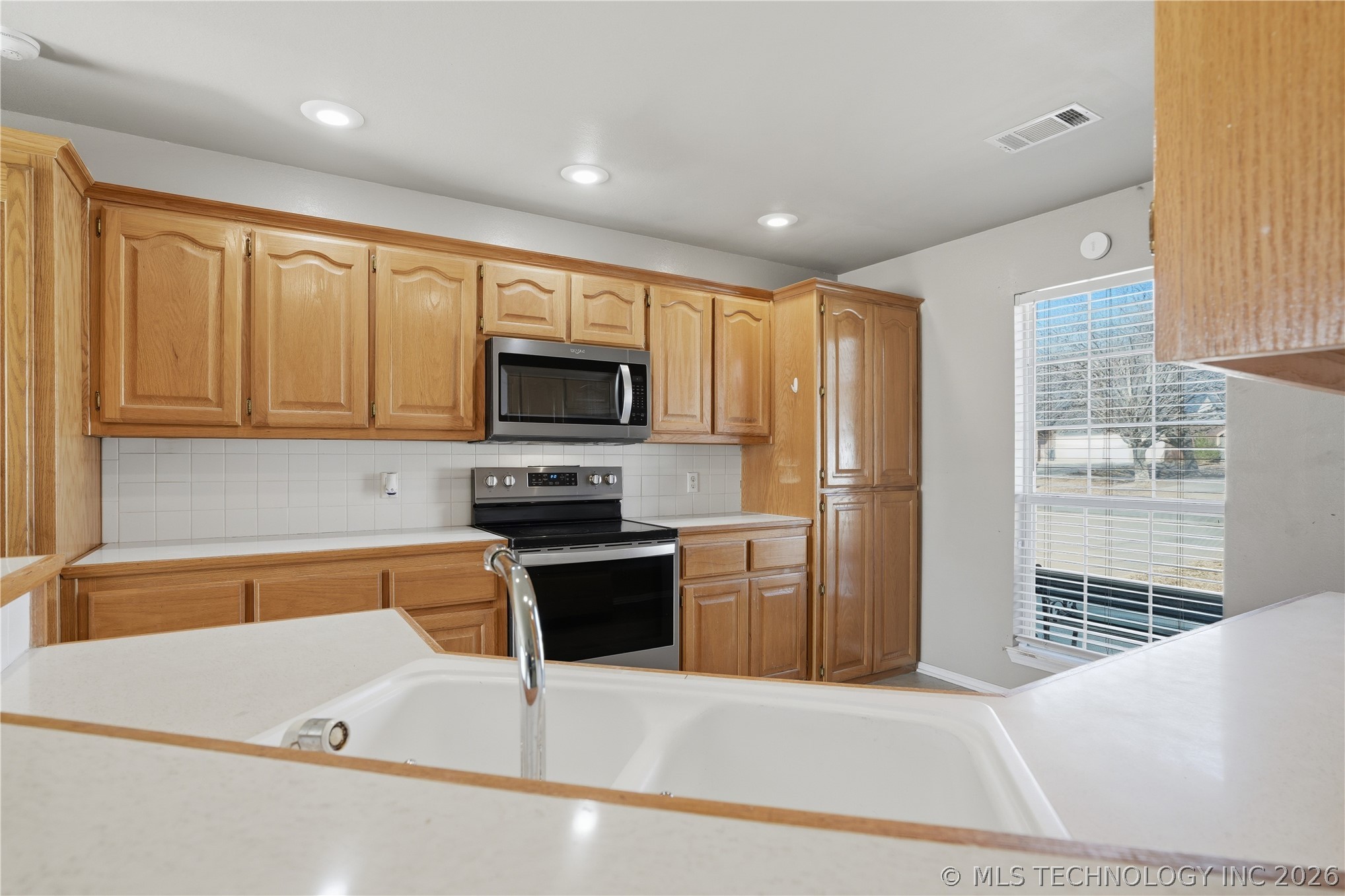 906 Kentucky Derby Drive Property Photo 29