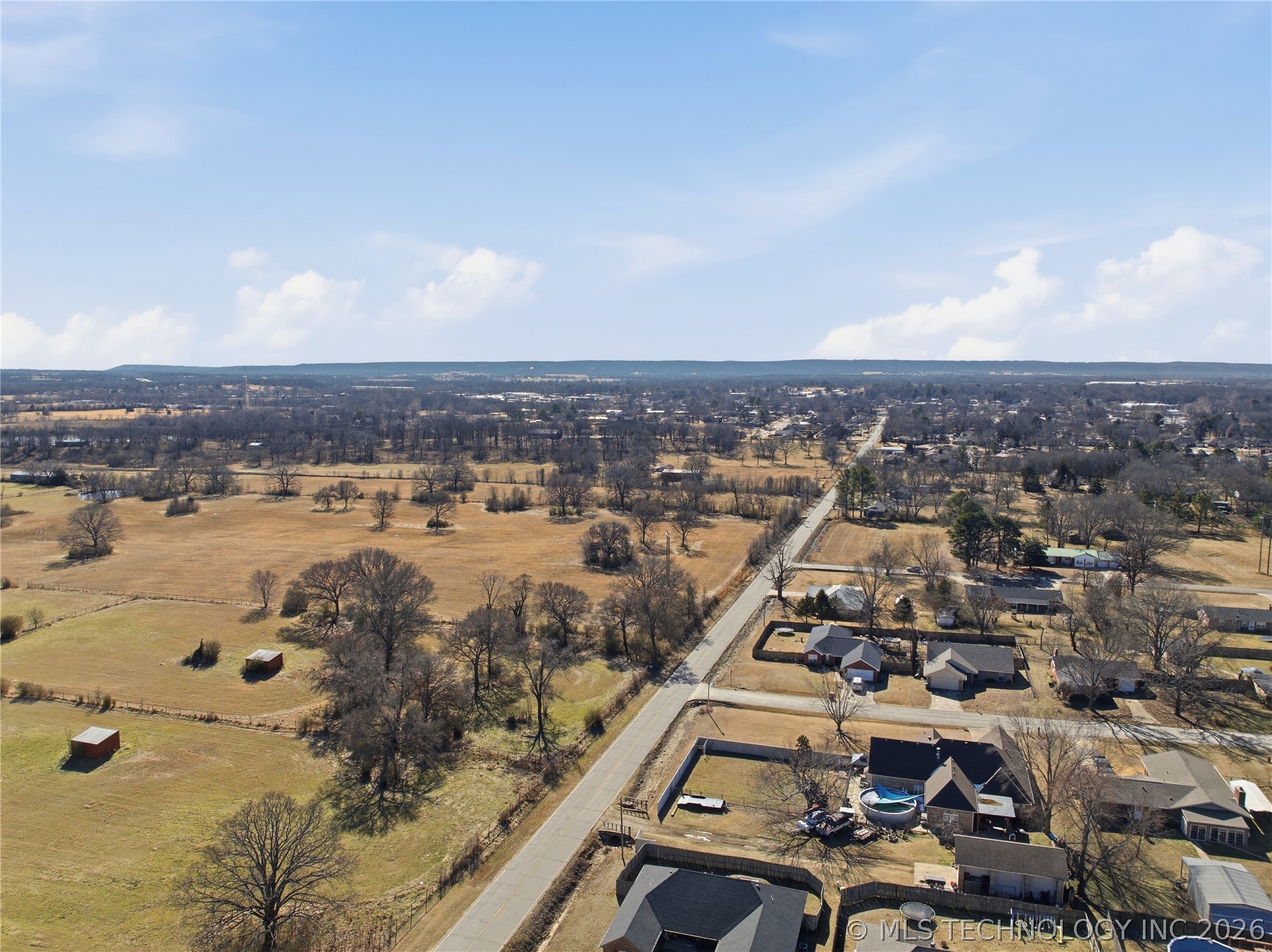 906 Kentucky Derby Drive Property Photo 48