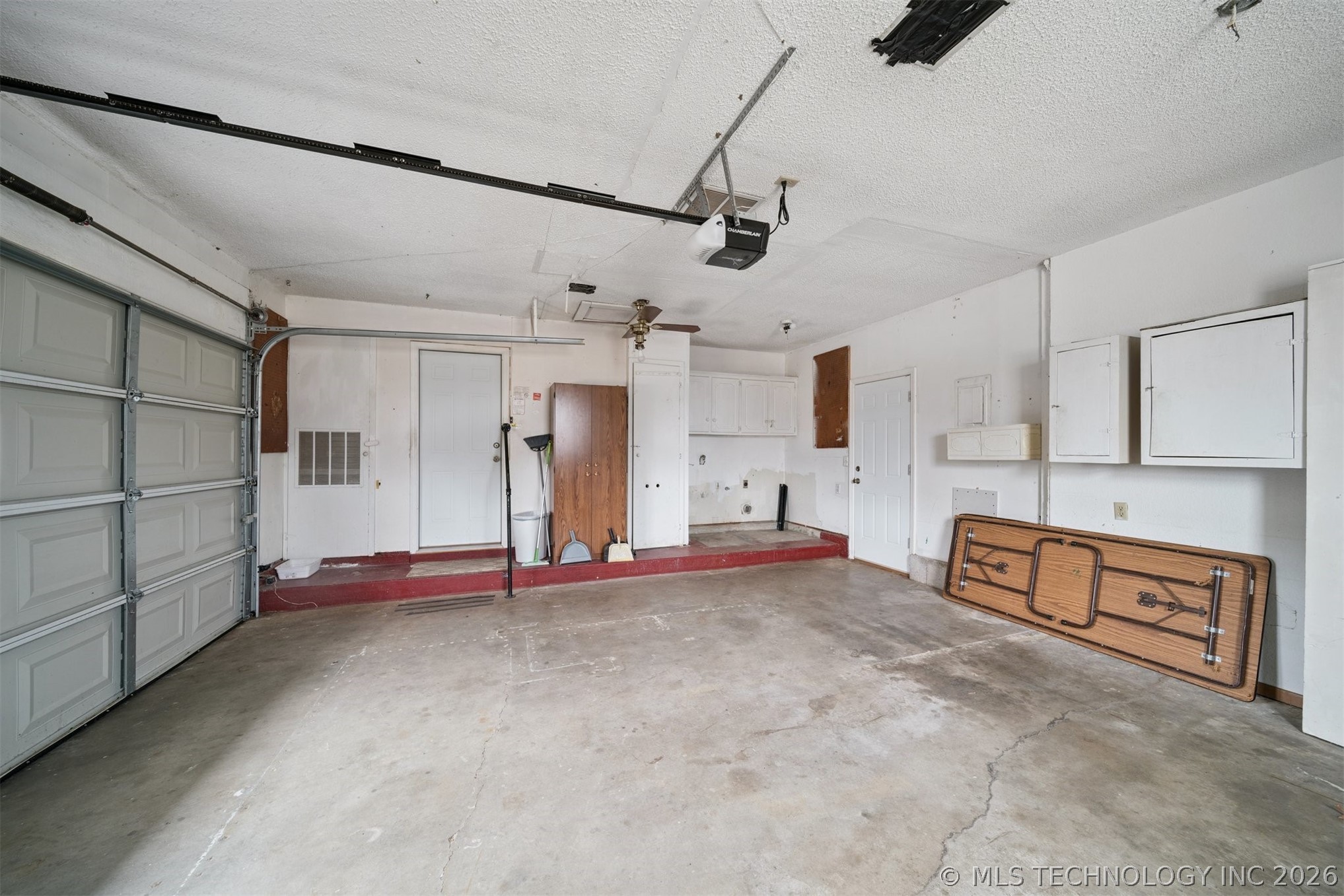 1930 S Bixby Street Property Photo 12