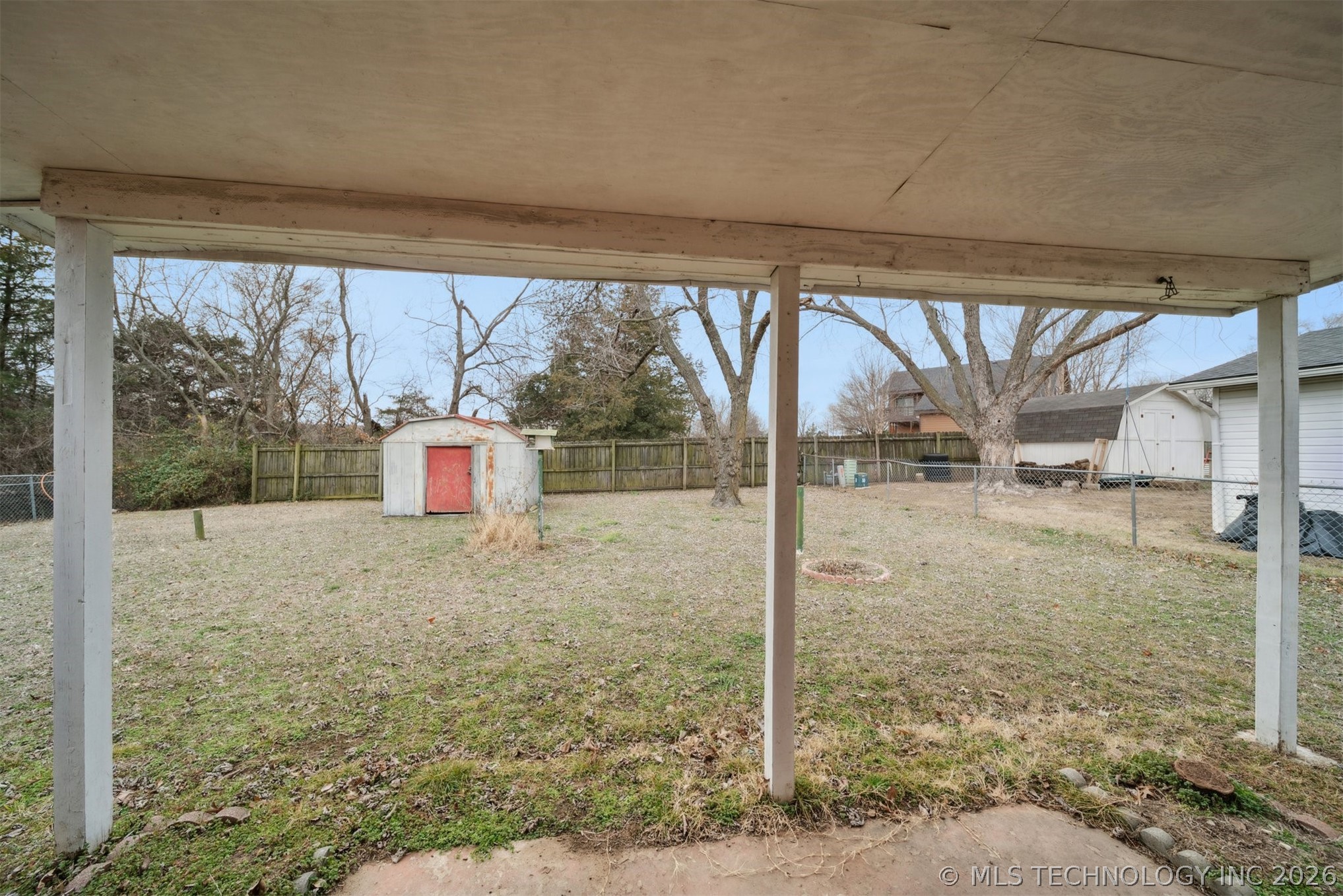 1930 S Bixby Street Property Photo 21