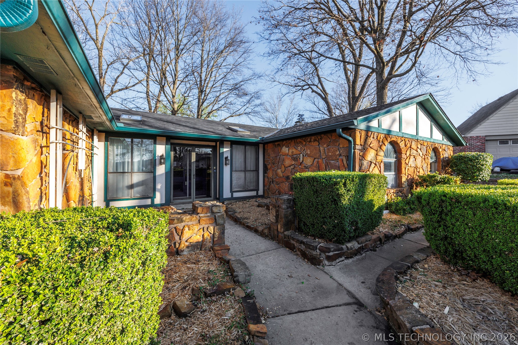 1801 Rolling Hills Place Property Photo 6