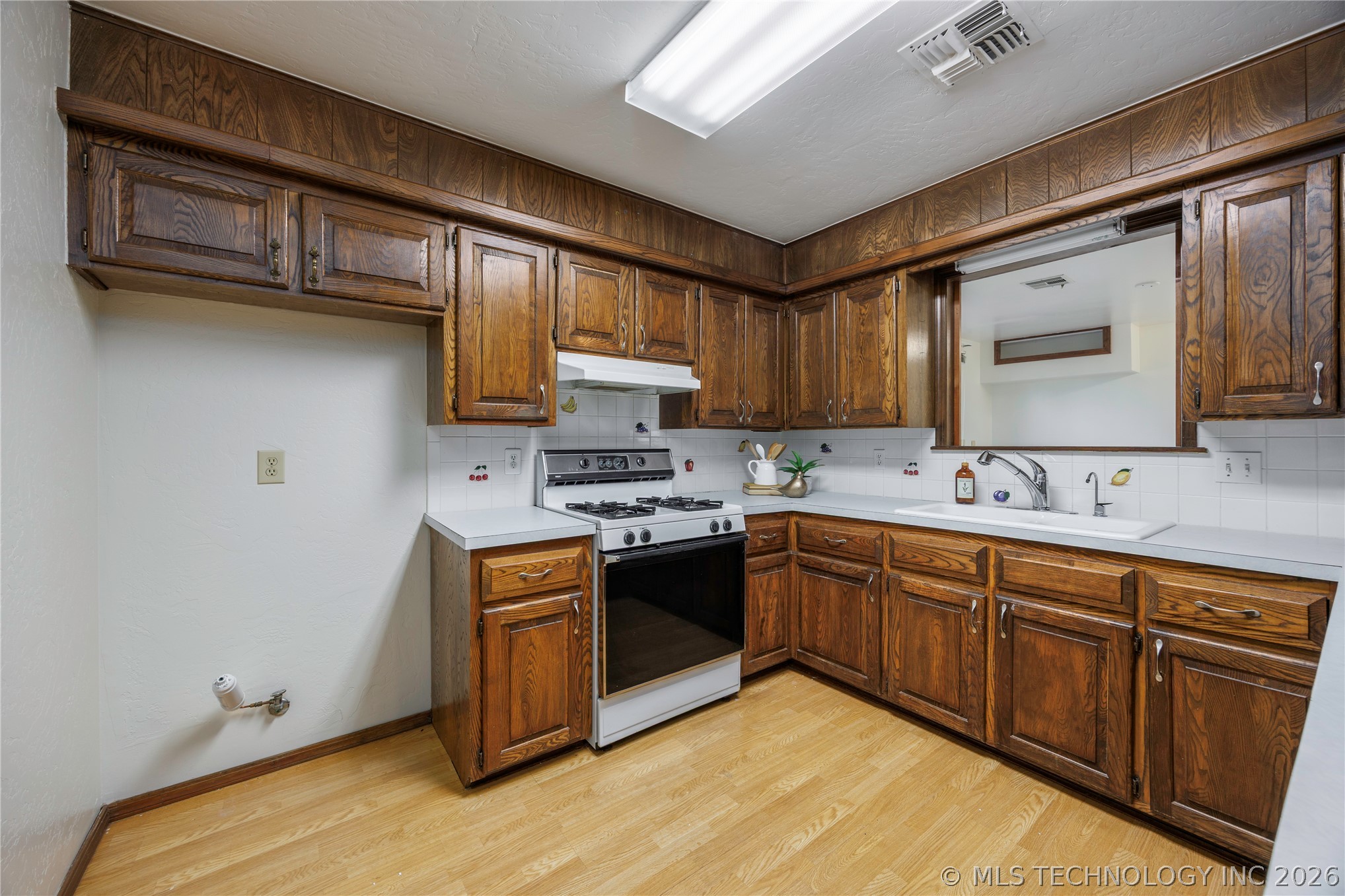 1801 Rolling Hills Place Property Photo 15