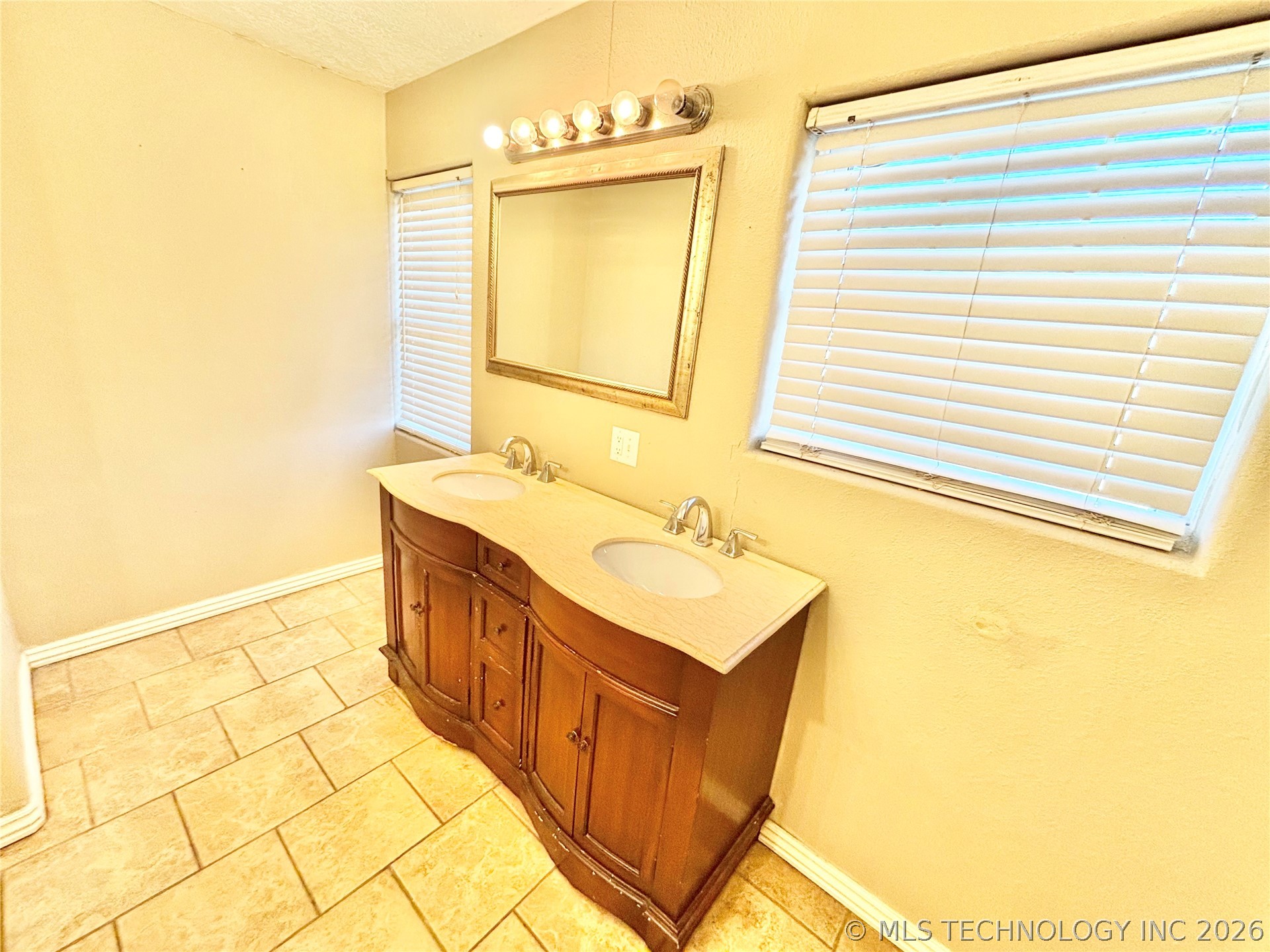 405 Nw K Street Property Photo 14