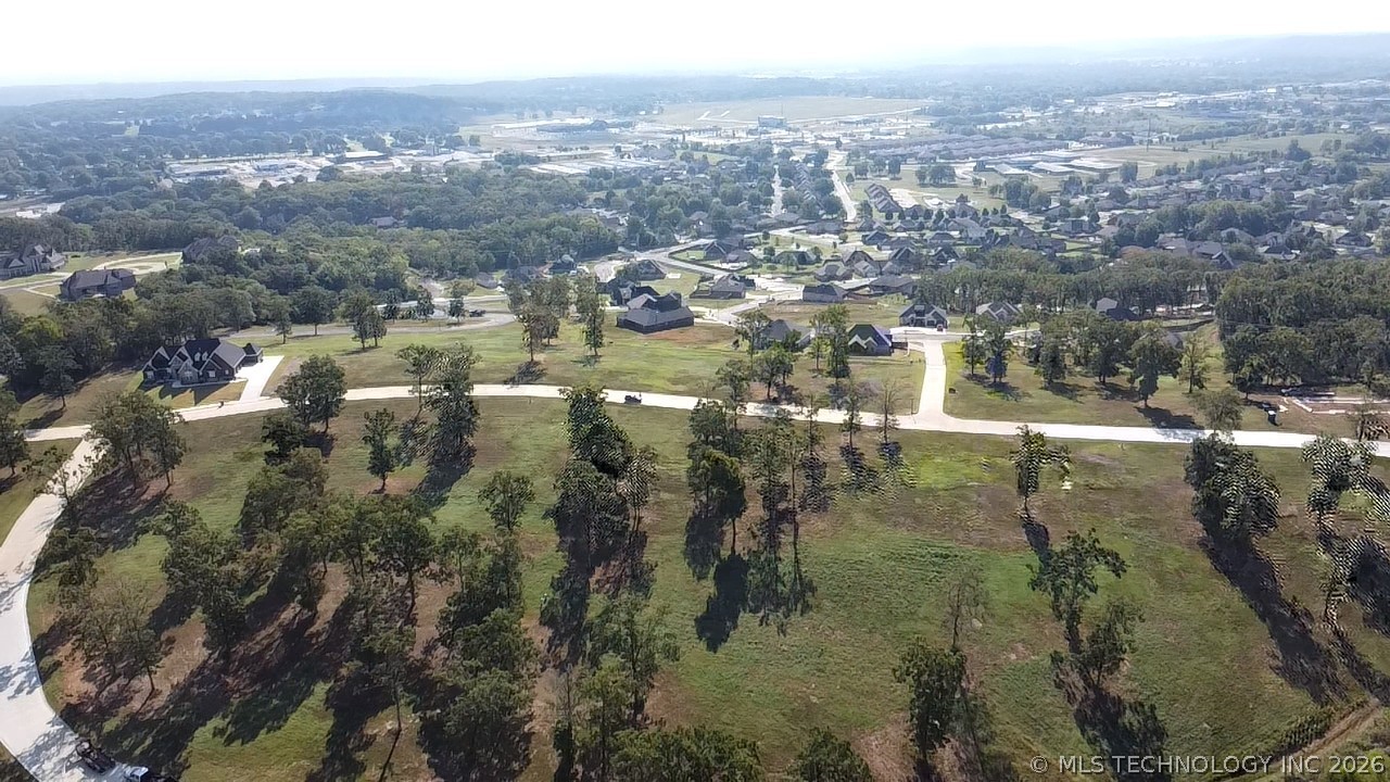 828 Ridgeview Drive Property Photo 1