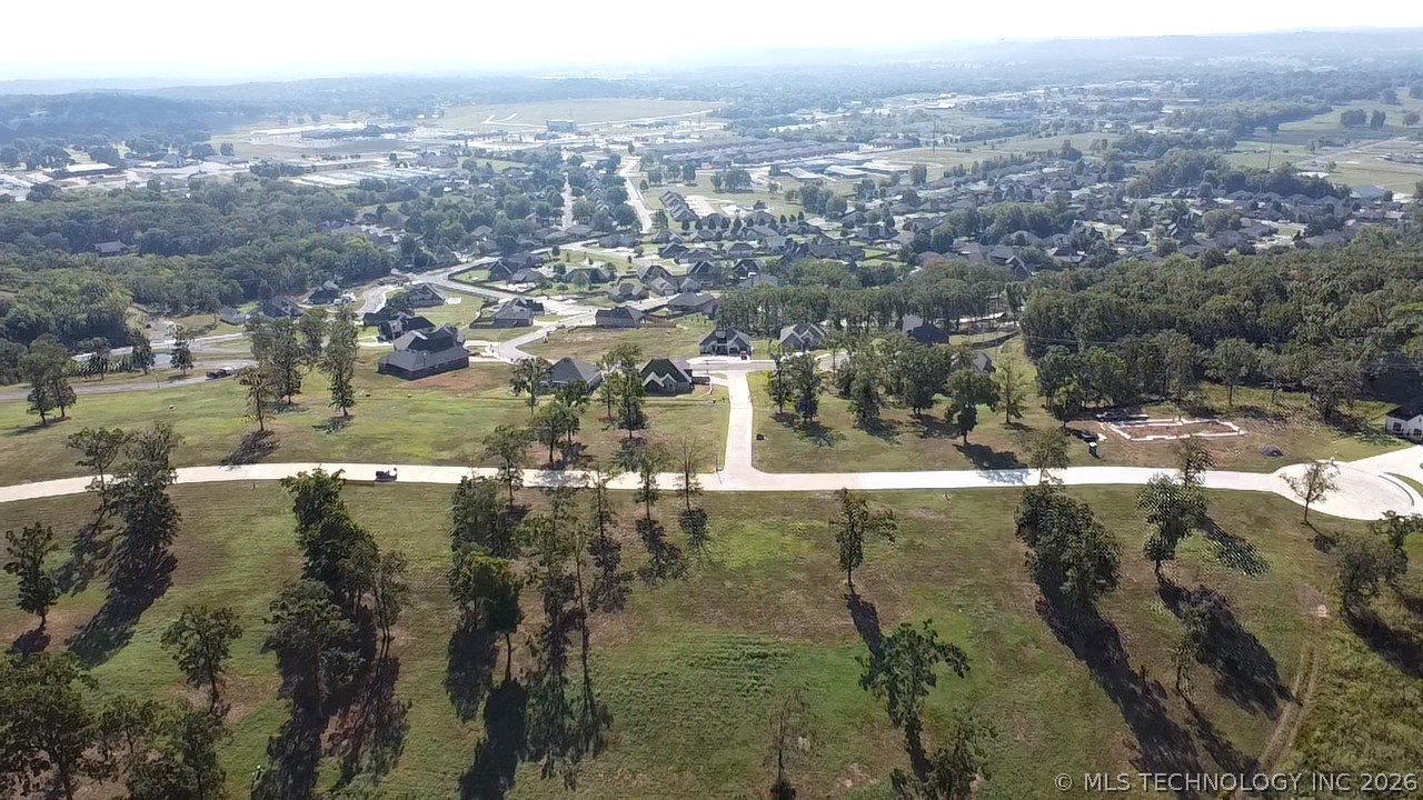 828 Ridgeview Drive Property Photo 4