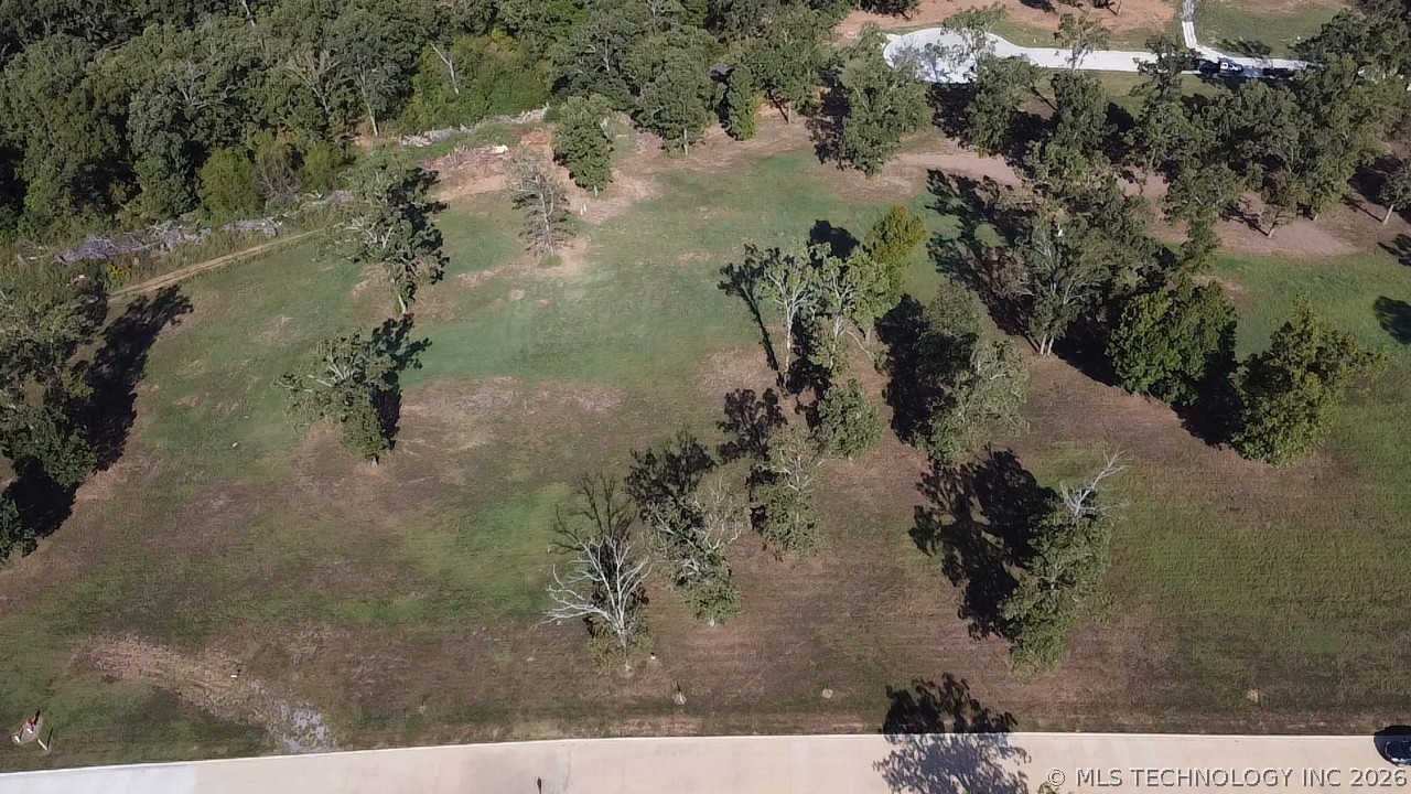 828 Ridgeview Drive Property Photo 5