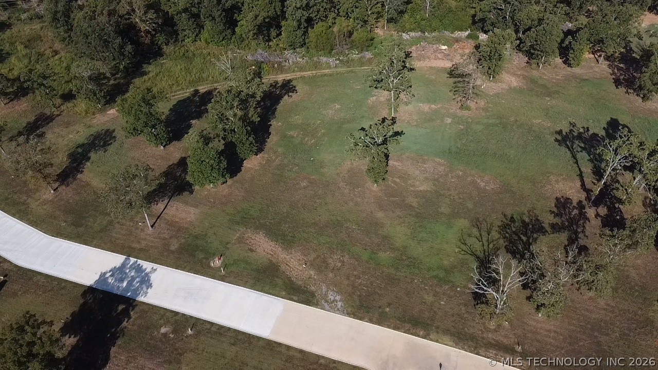 828 Ridgeview Drive Property Photo 8