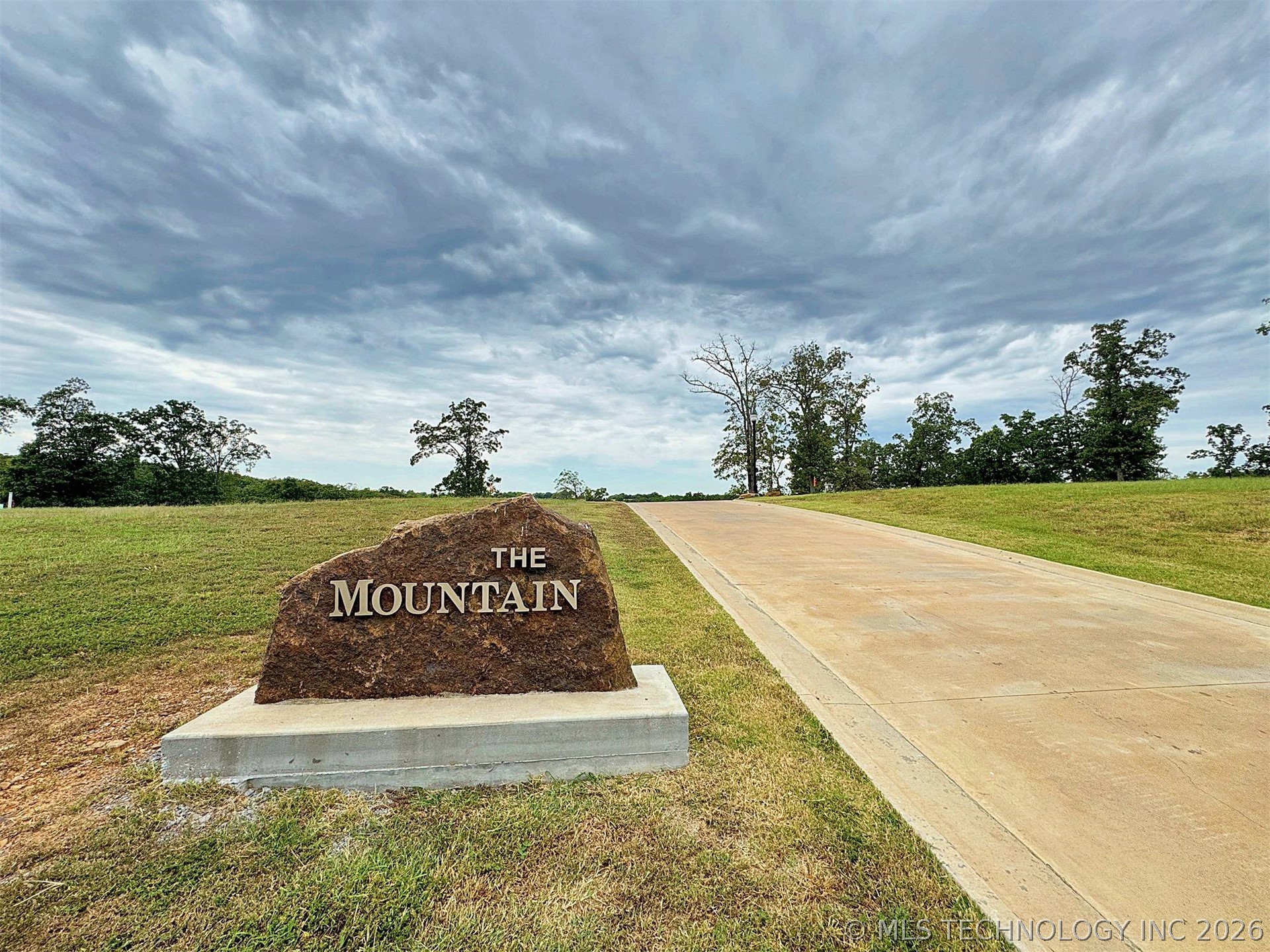 828 Ridgeview Drive Property Photo 28