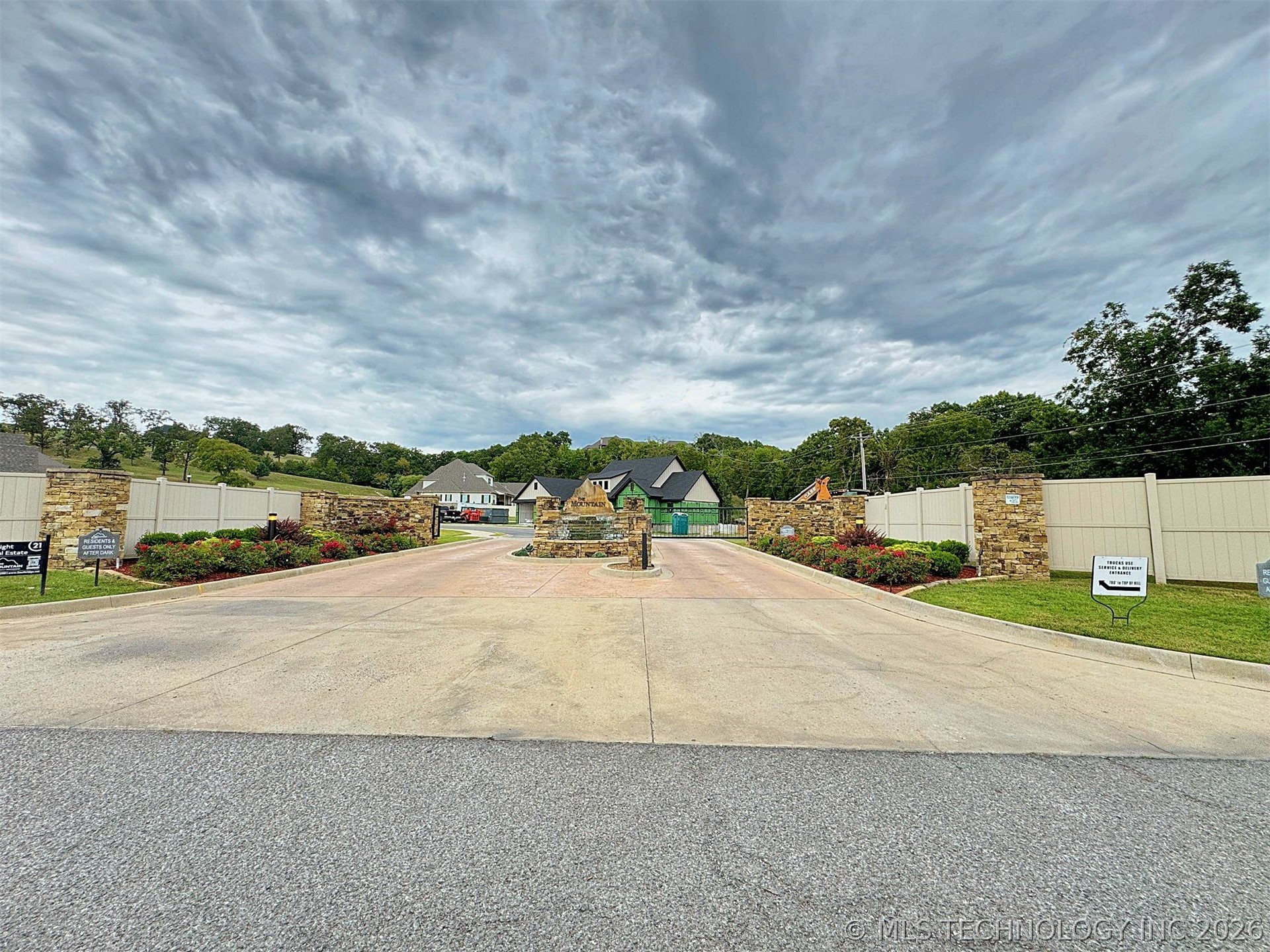 828 Ridgeview Drive Property Photo 33