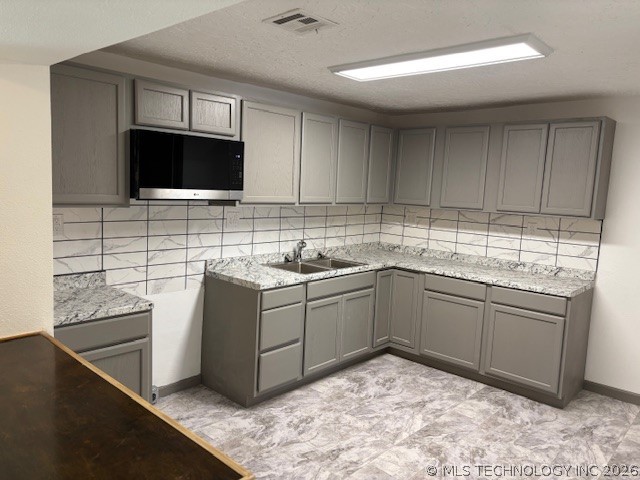 1011 N H Street Property Photo 11