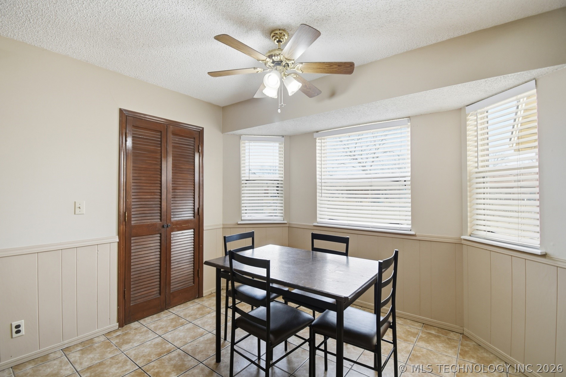 2826 S 138th East Avenue Property Photo 9