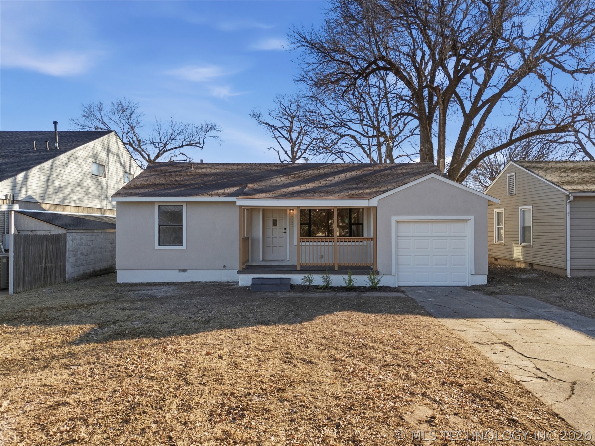 252 E 45th Place Property Photo 1