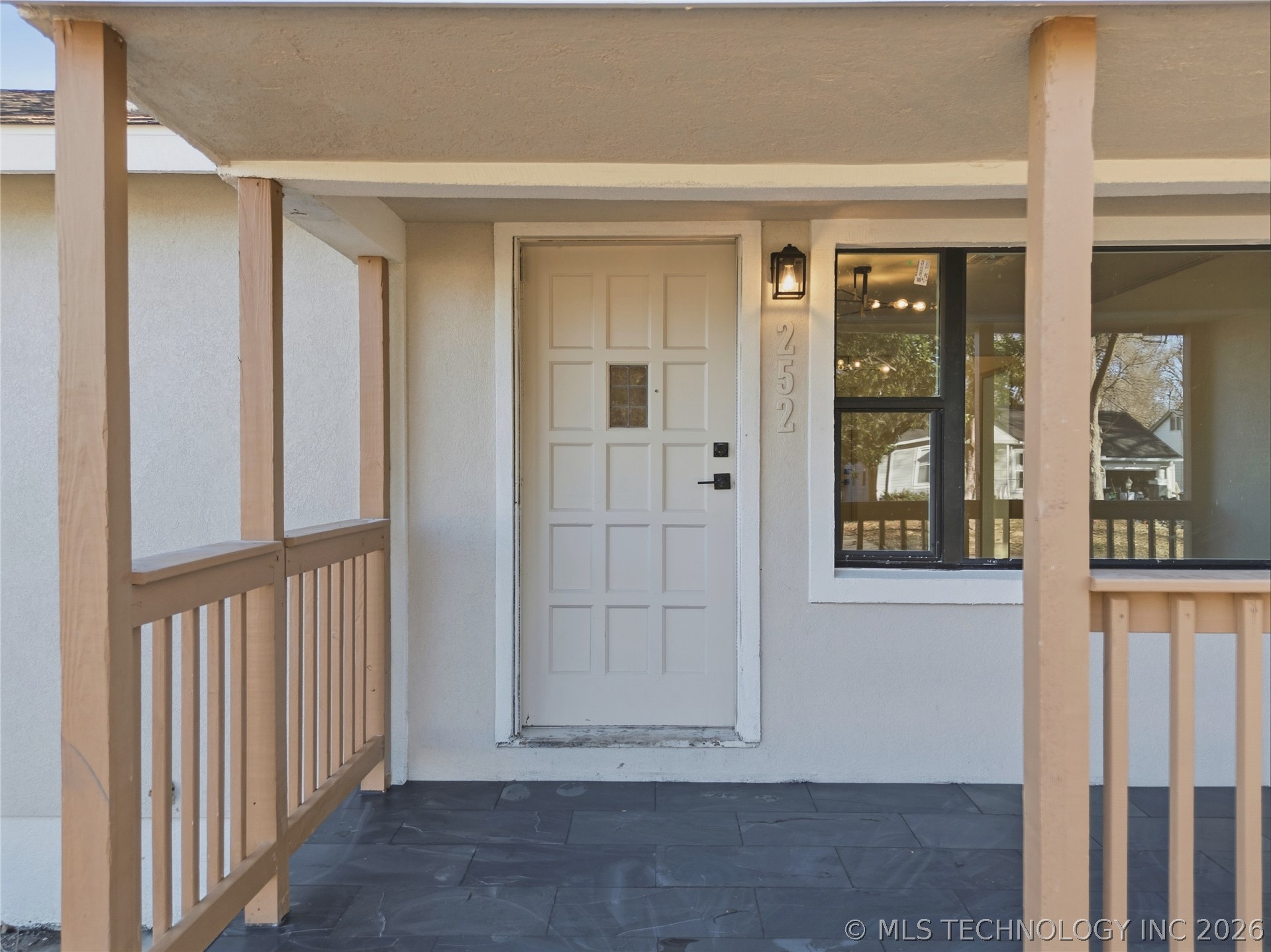 252 E 45th Place Property Photo 2