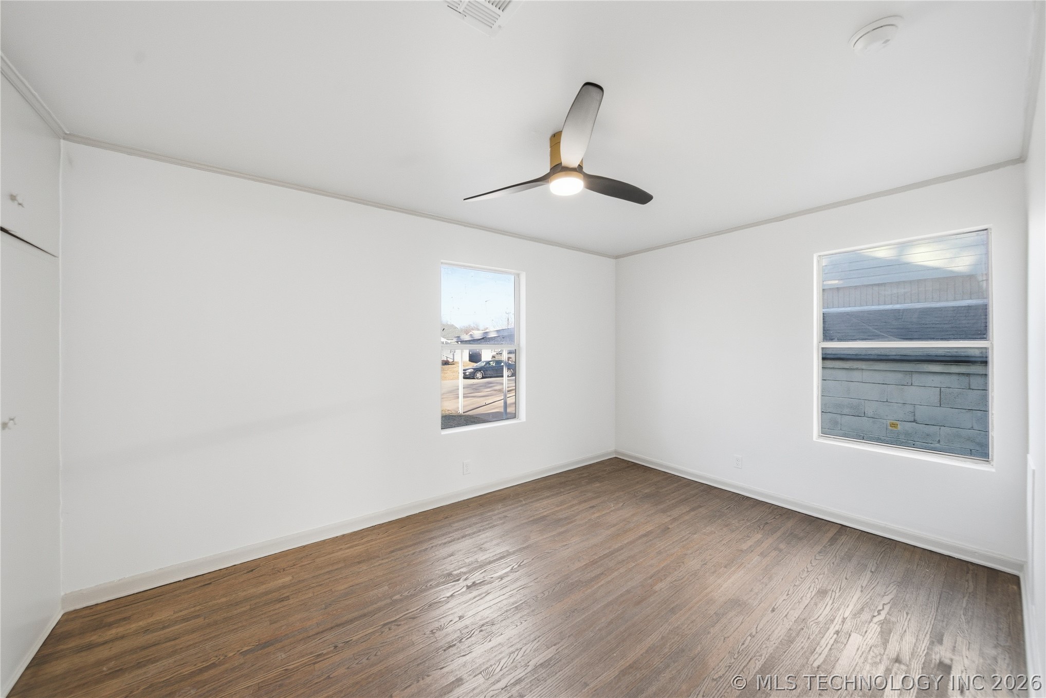 252 E 45th Place Property Photo 12