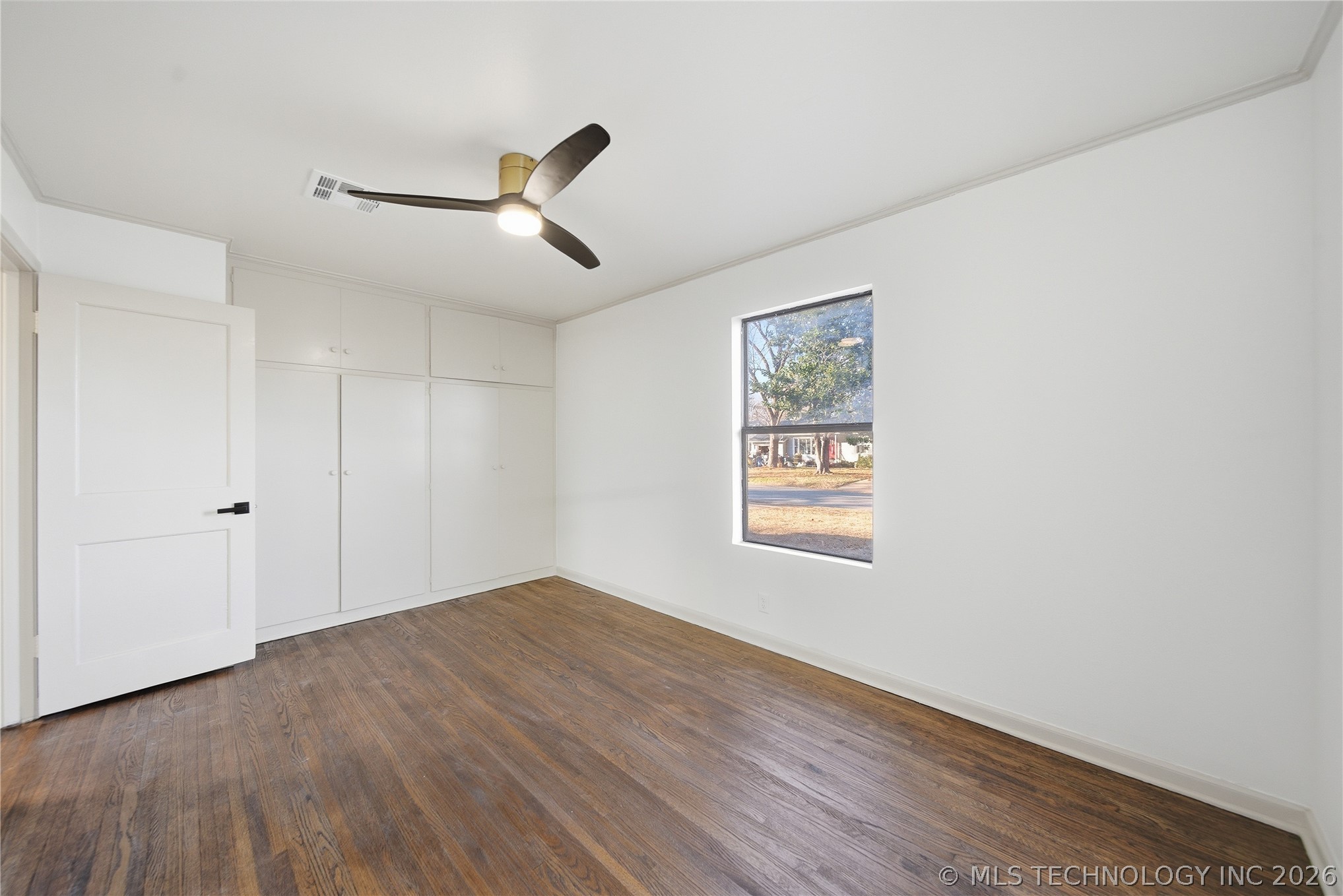 252 E 45th Place Property Photo 13