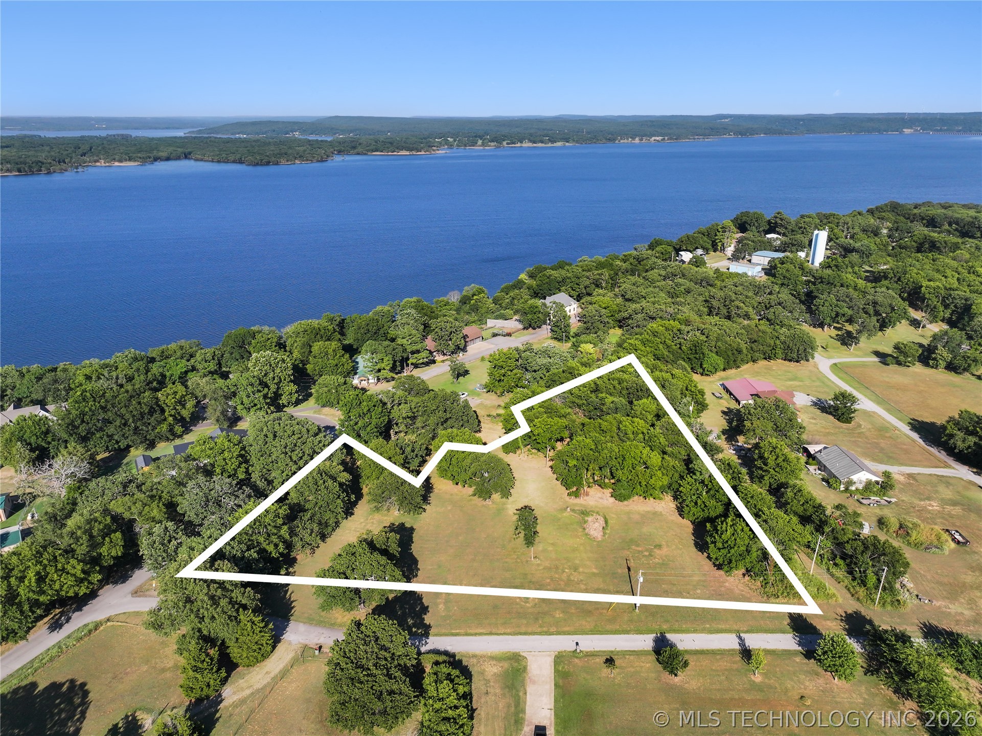 E 109th Street North Property Photo 3