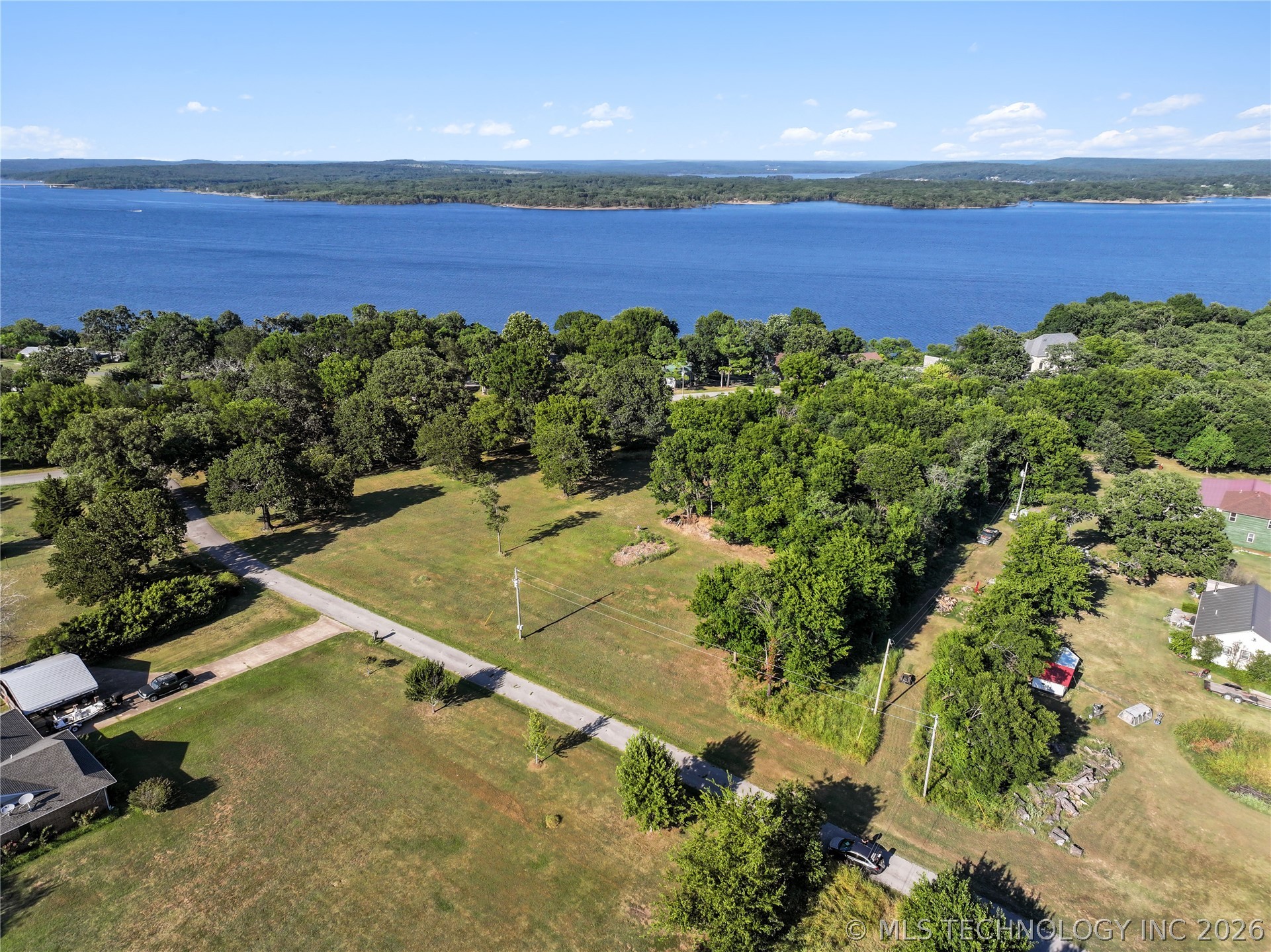 E 109th Street North Property Photo 5