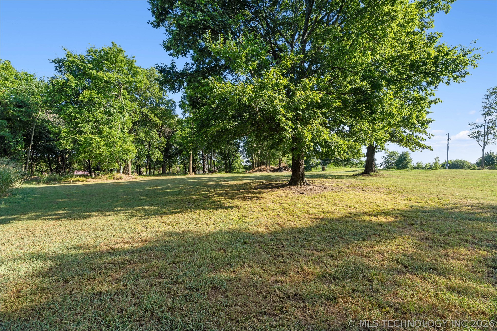 E 109th Street North Property Photo 15