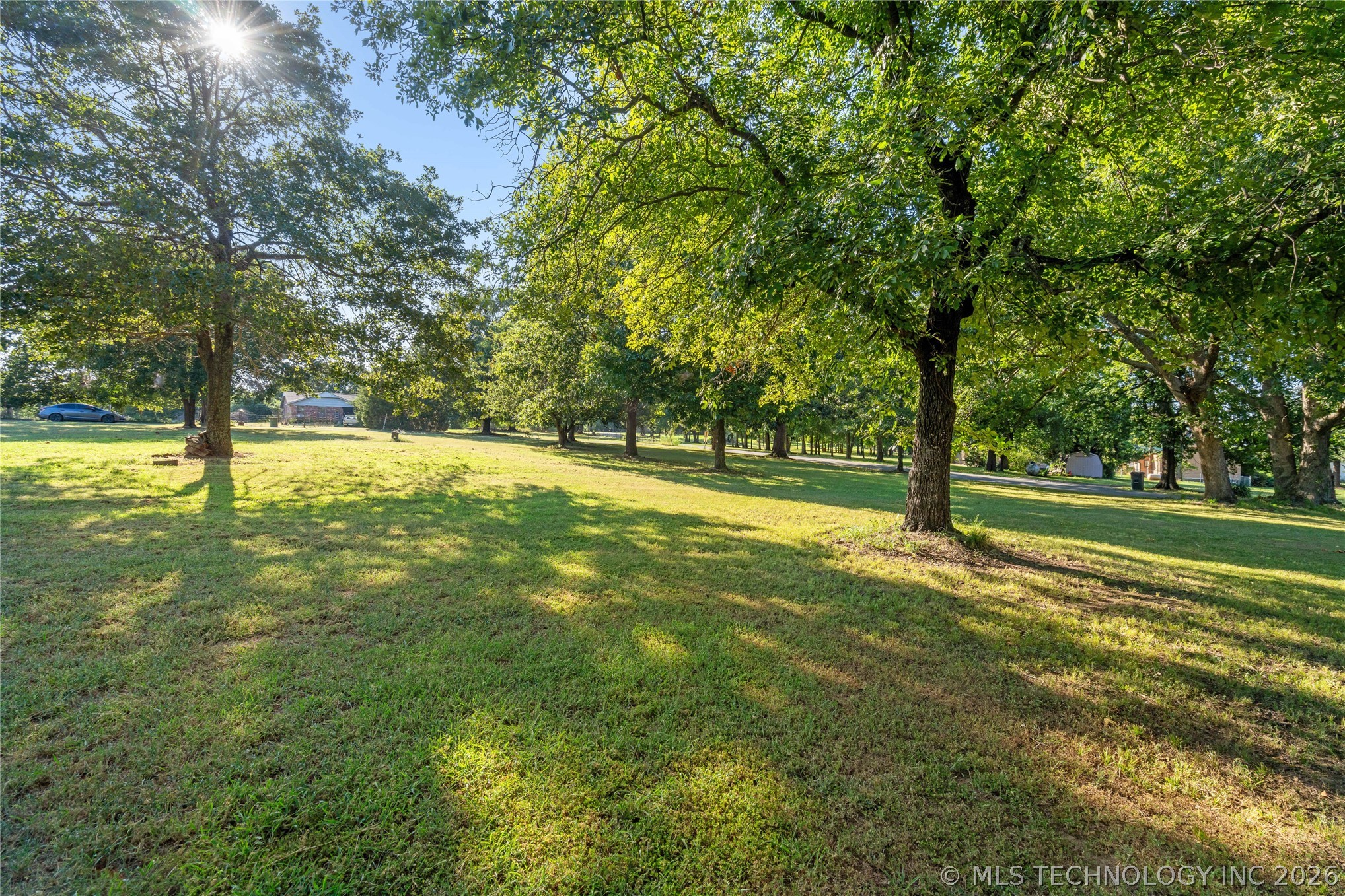 E 109th Street North Property Photo 16