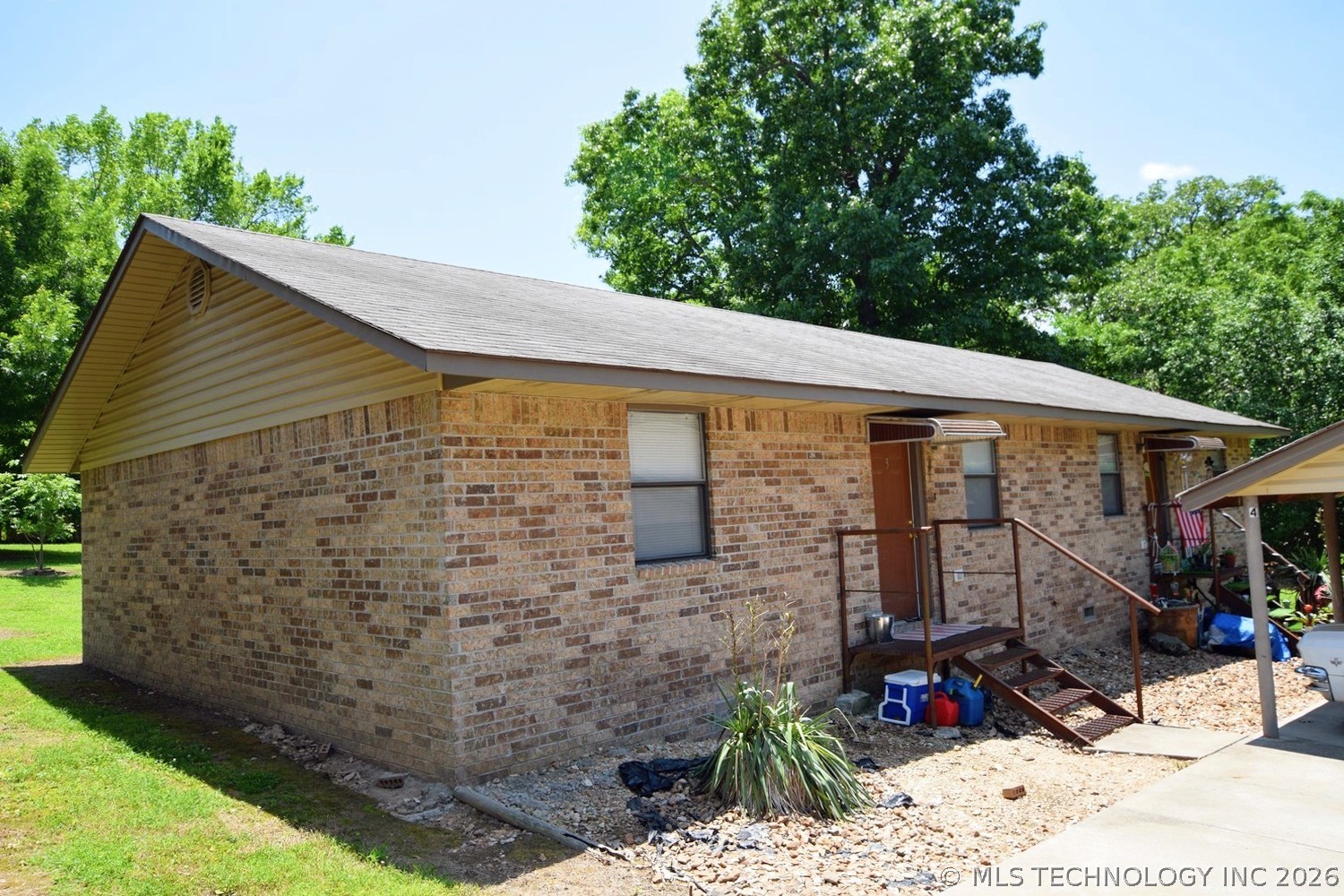 377 S Teehee Drive Property Photo 2