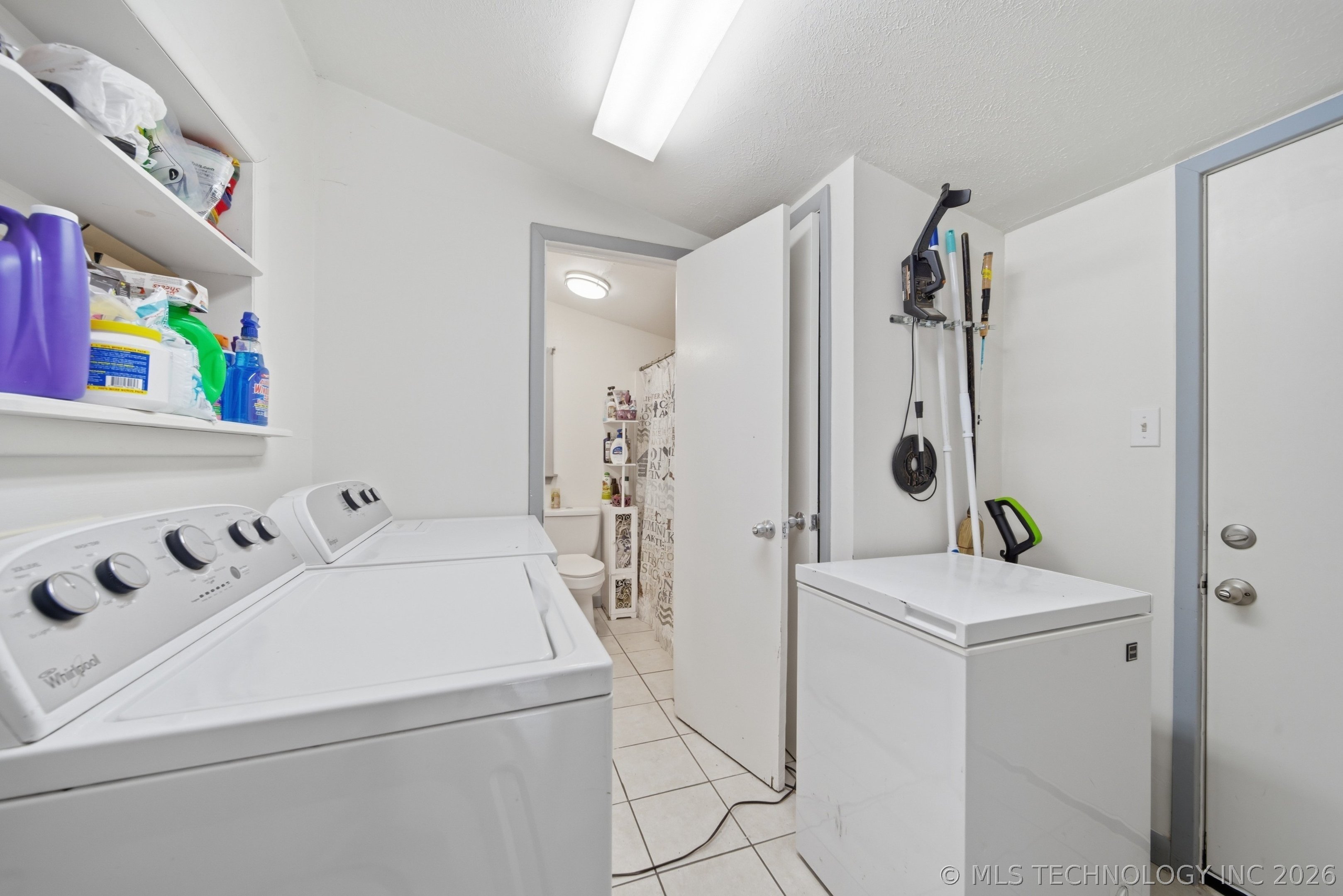 600 S Main Property Photo 20