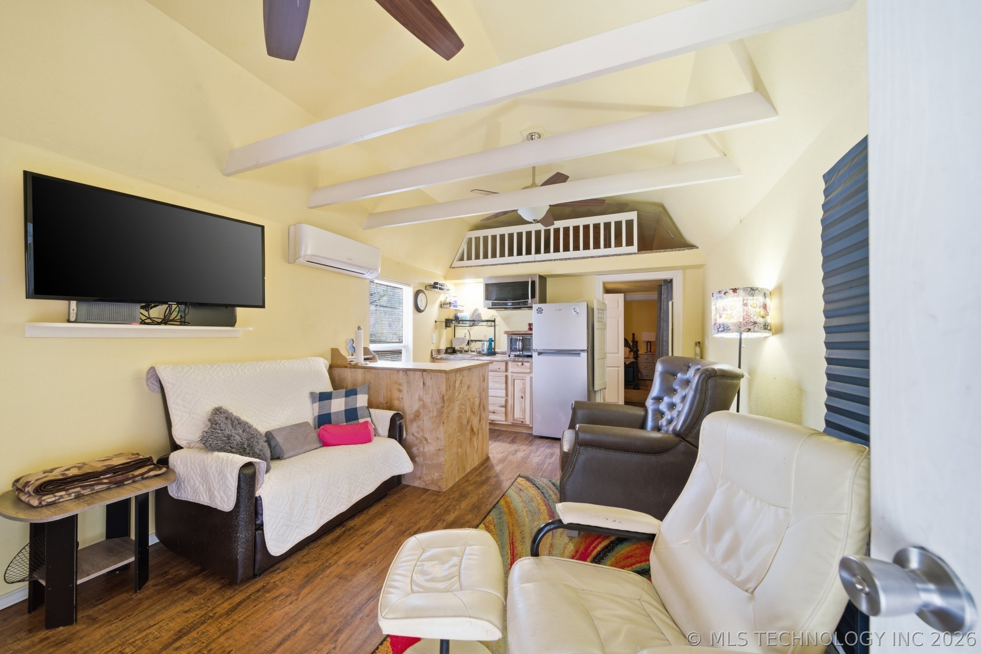 600 S Main Property Photo 24