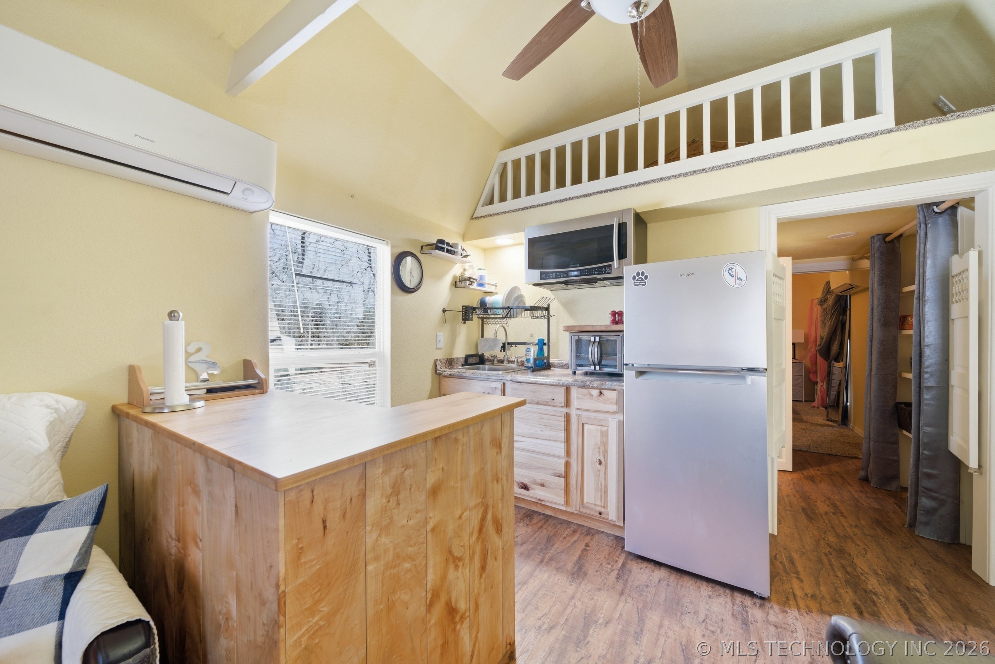 600 S Main Property Photo 25