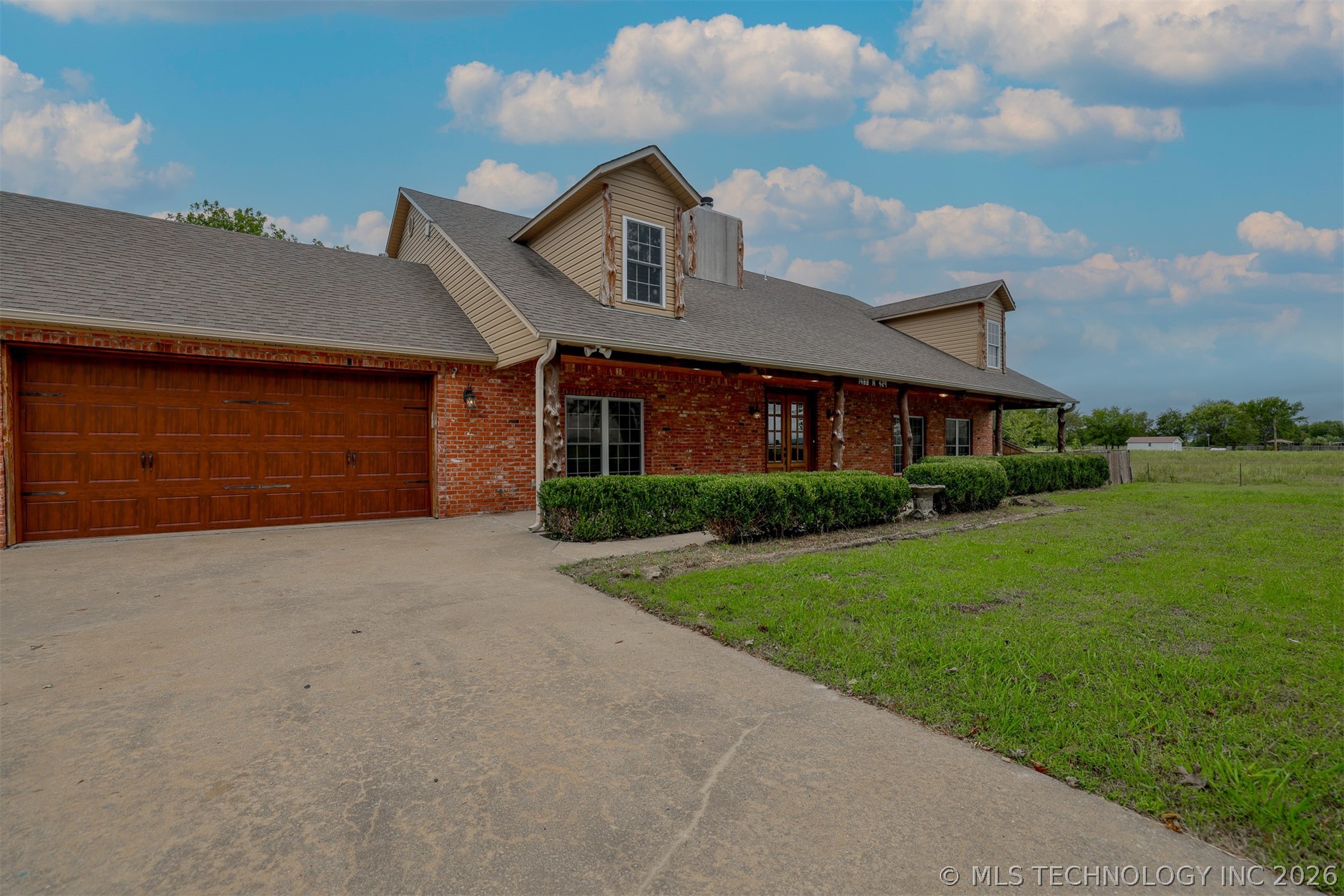 1488 N 429 Road Property Photo 3