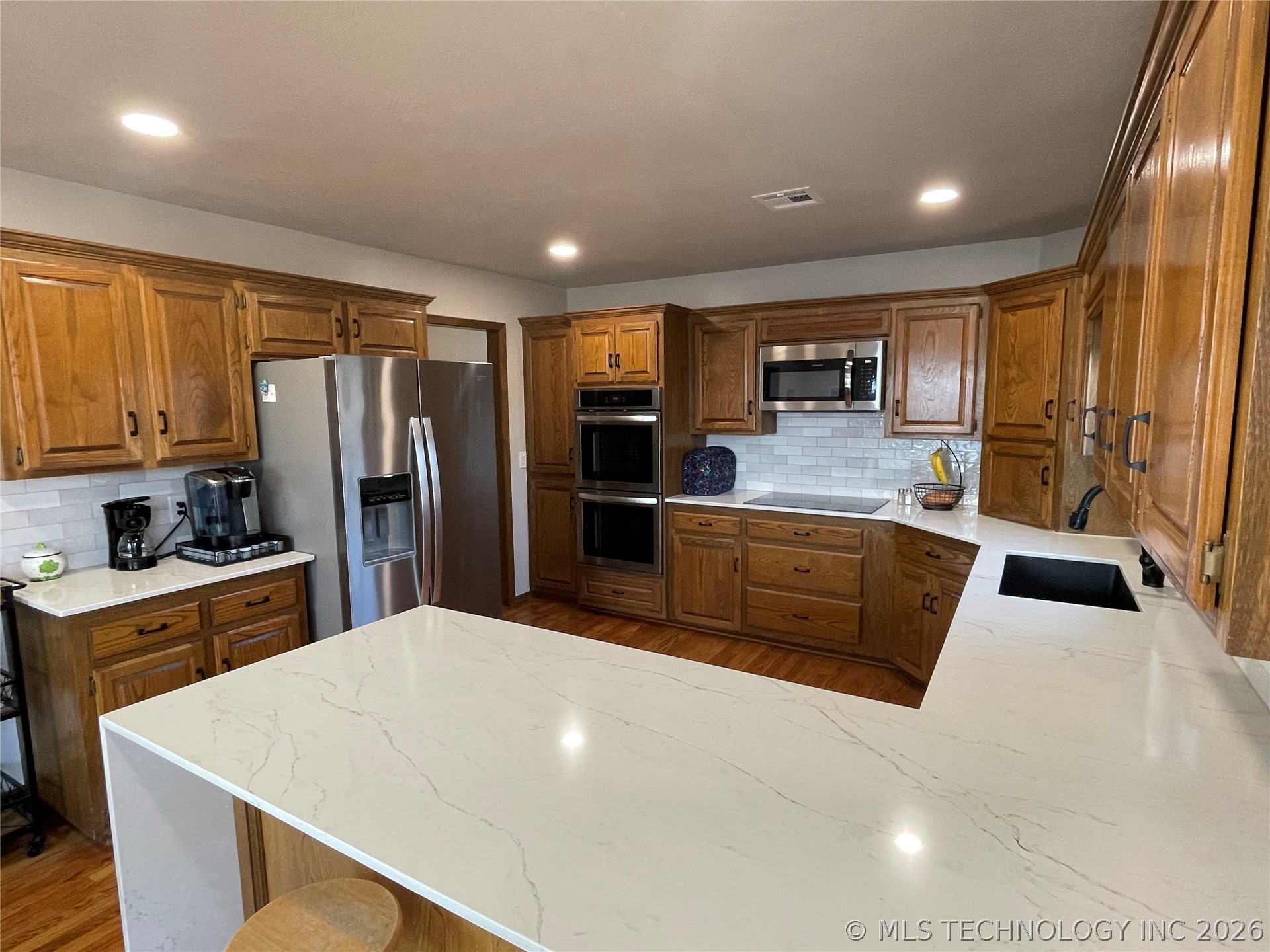 1511 Luker Lane Property Photo 6