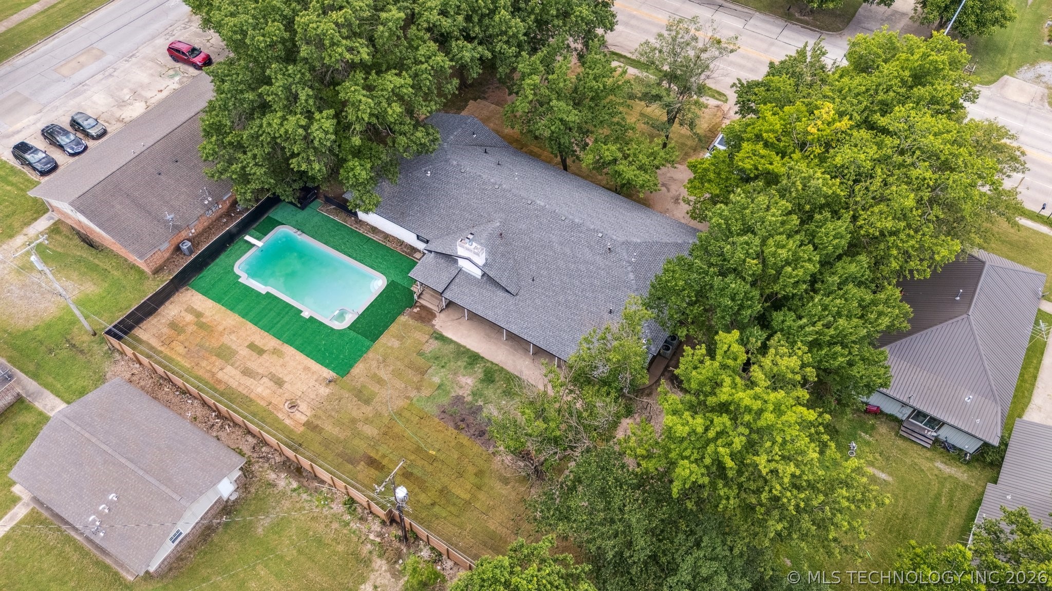 215 S Elliott Street Property Photo 2