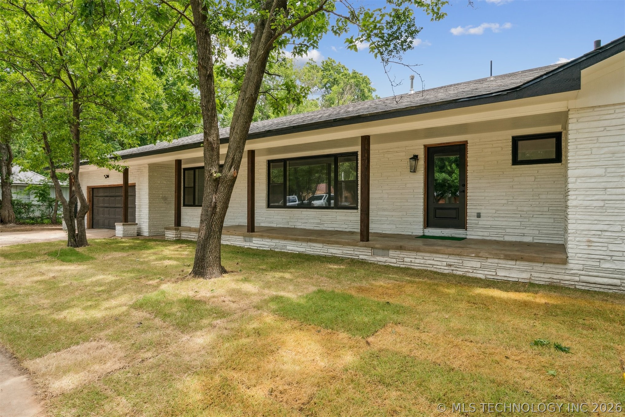 215 S Elliott Street Property Photo 5