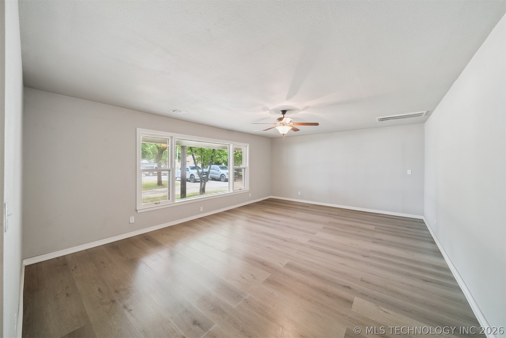 215 S Elliott Street Property Photo 11