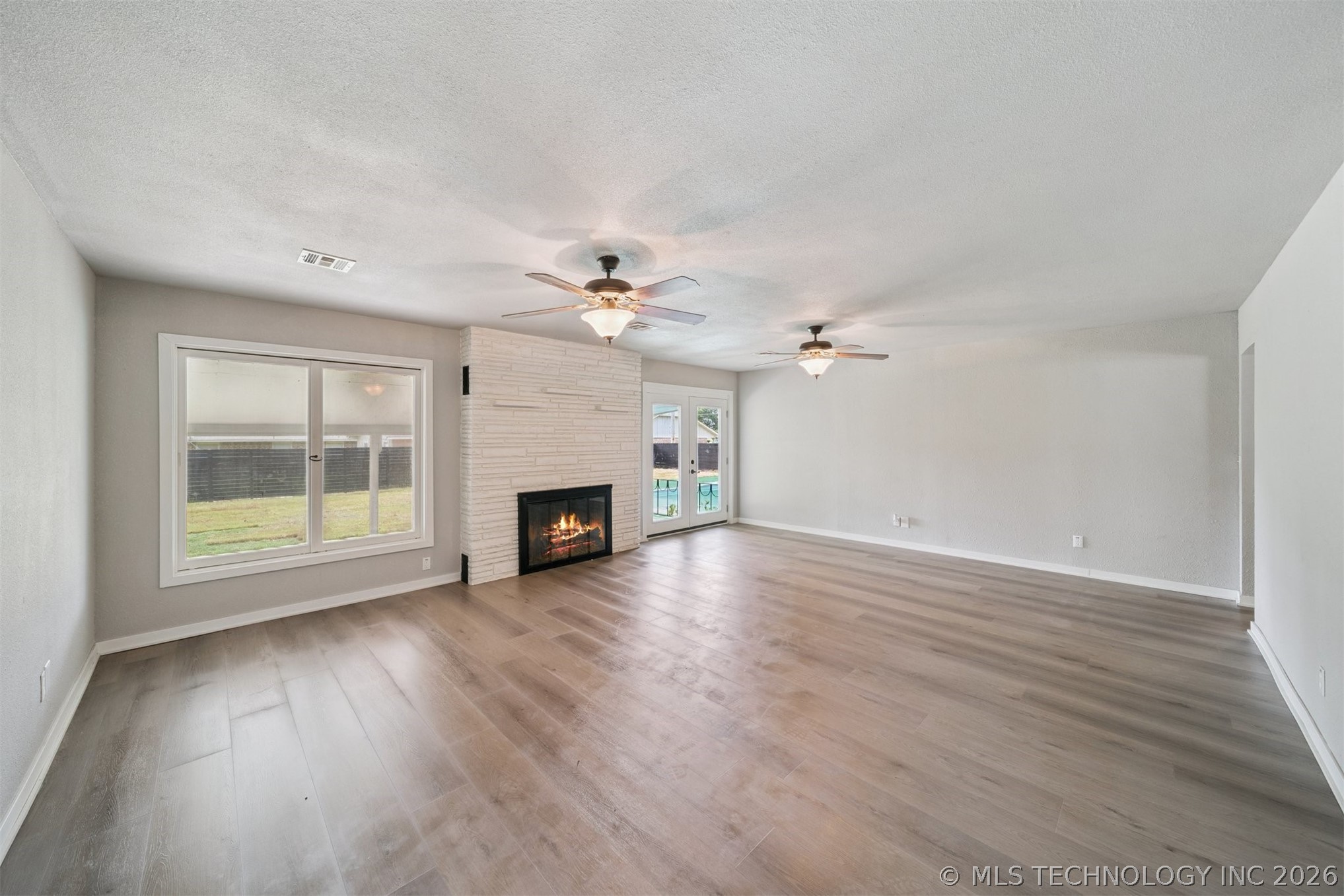 215 S Elliott Street Property Photo 15