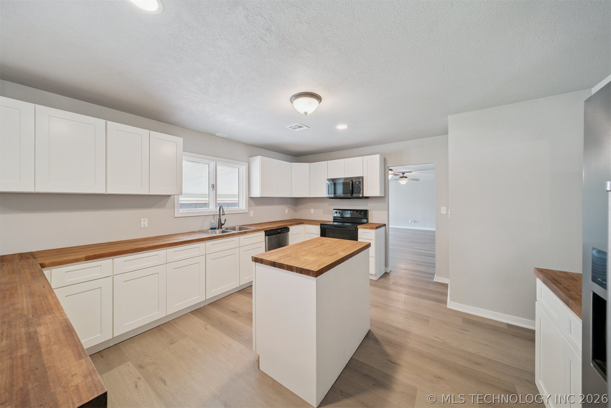 215 S Elliott Street Property Photo 18