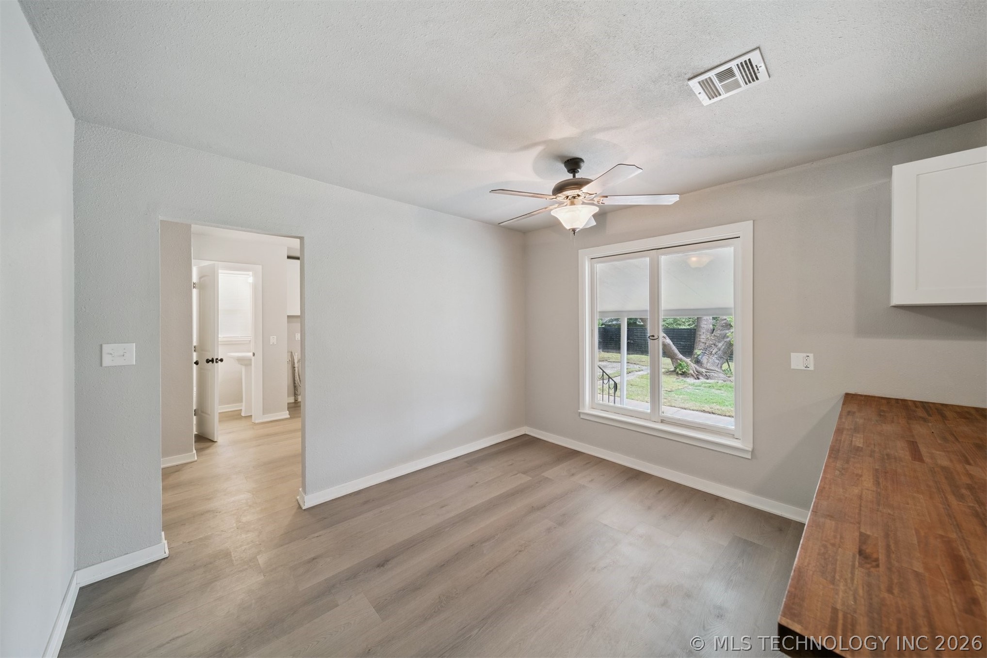 215 S Elliott Street Property Photo 22