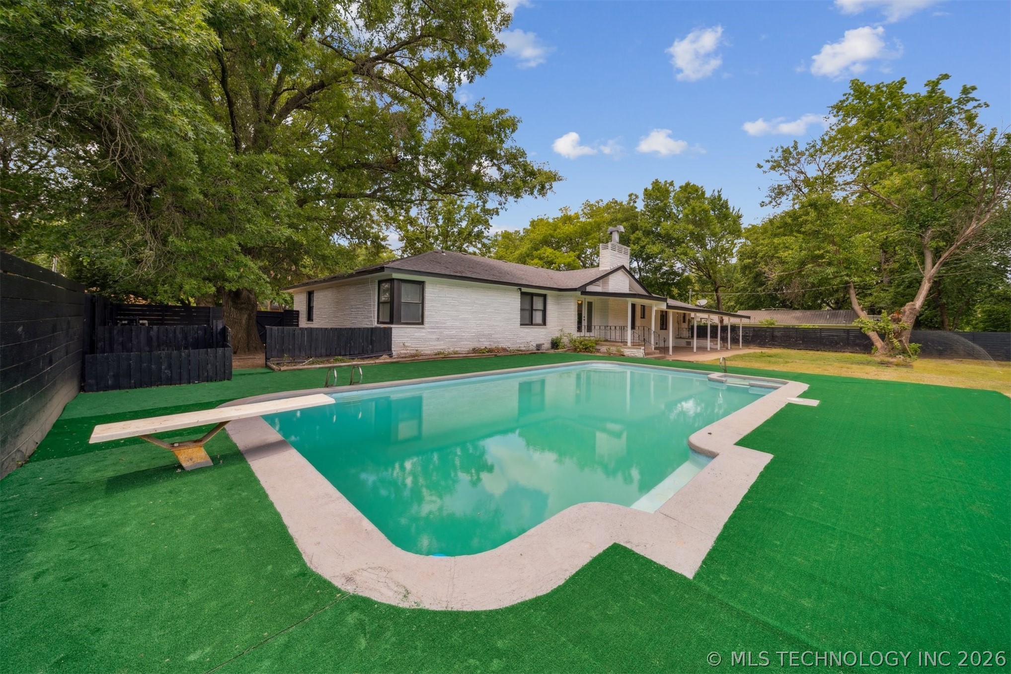 215 S Elliott Street Property Photo 38