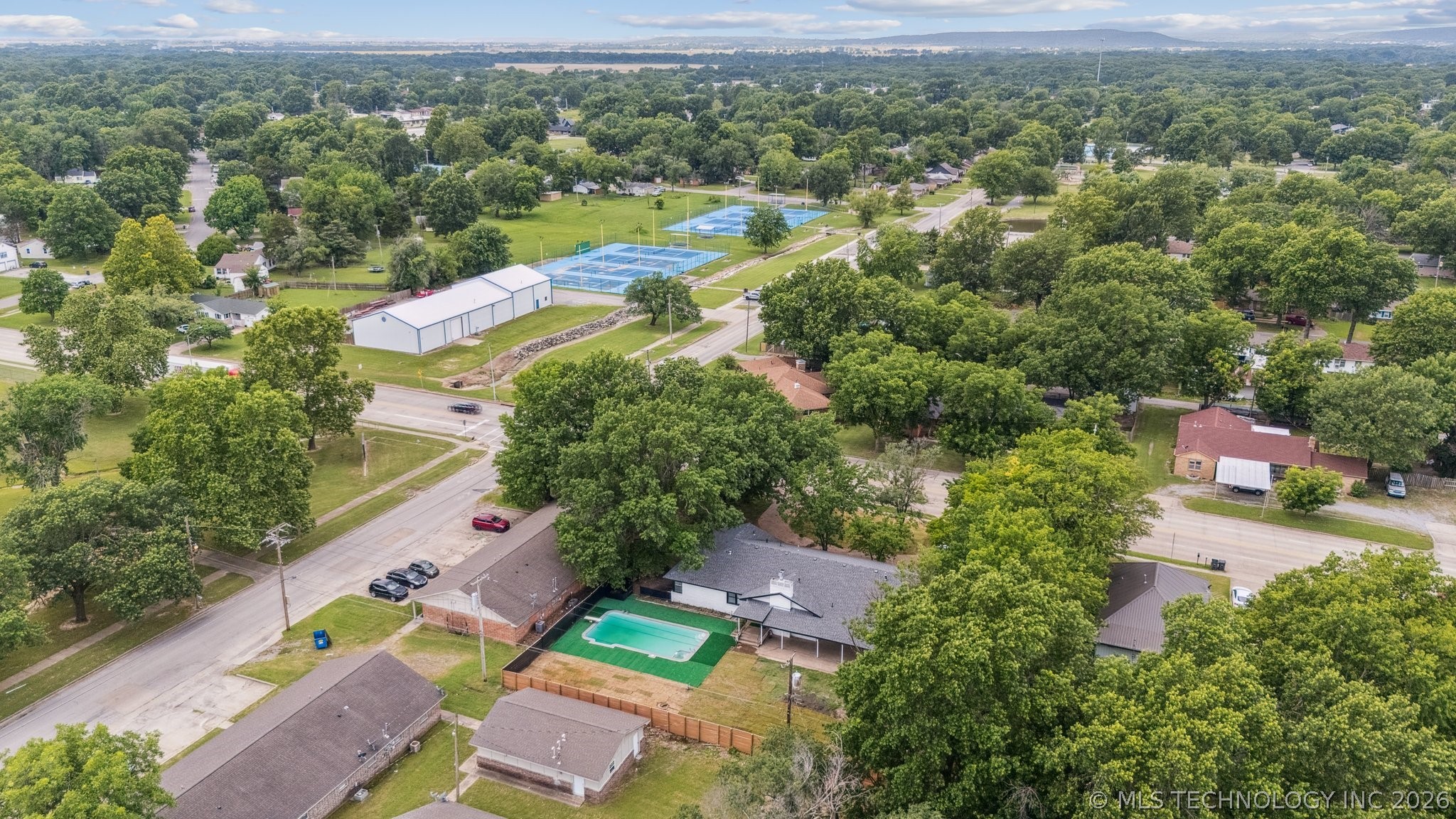 215 S Elliott Street Property Photo 44