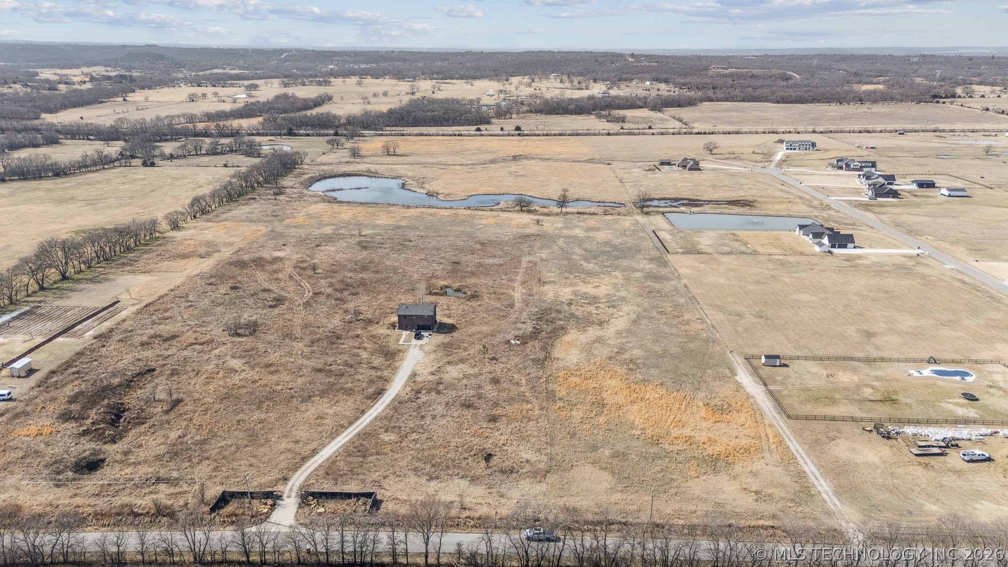 18486 S 49th West Avenue Property Photo 4